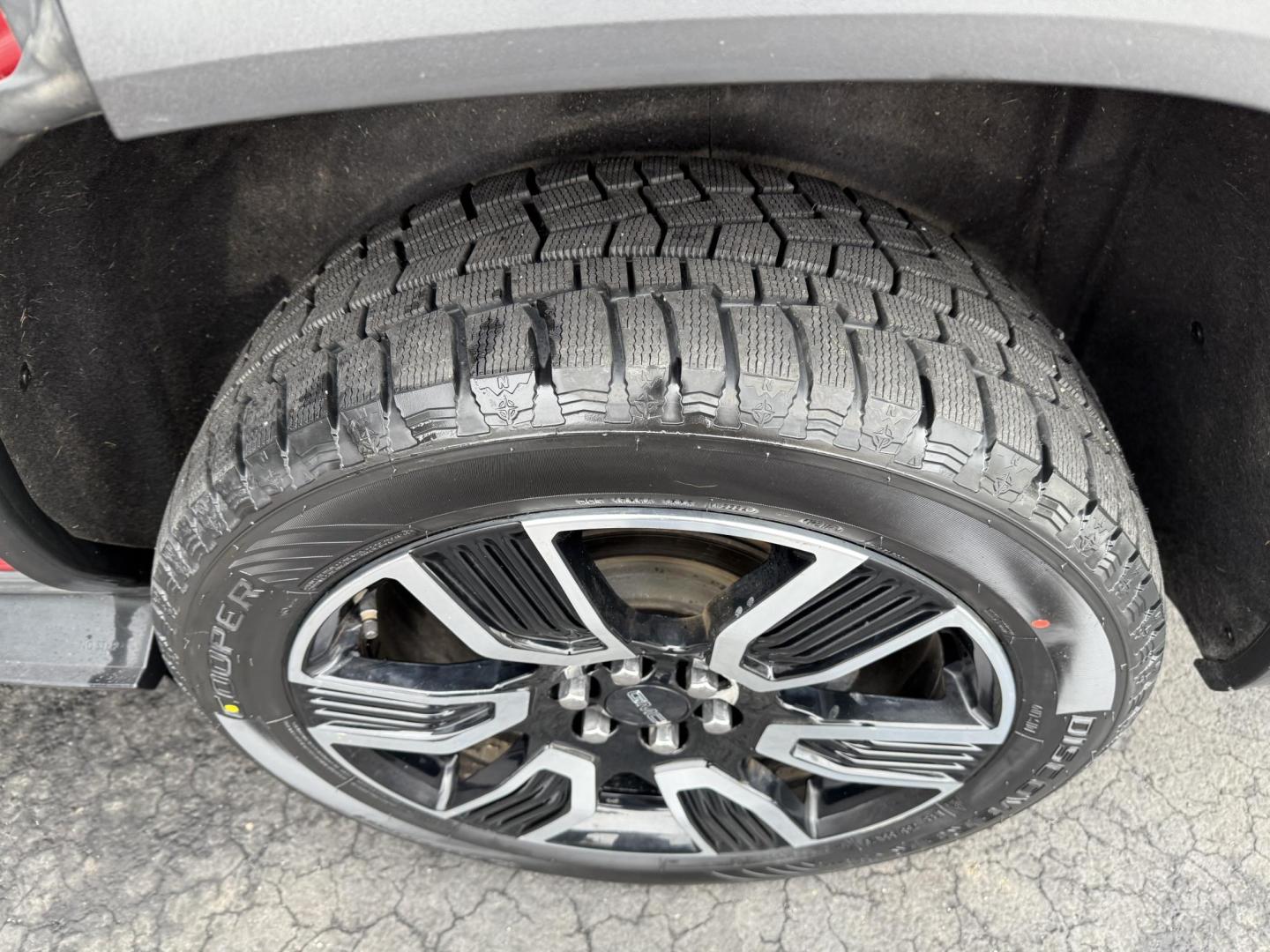 2021 Red GMC Acadia SLE-1 AWD (1GKKNRLS8MZ) with an 3.6L V6 DOHC 24V engine, 6A transmission, located at 8464 Route 219, Brockway, PA, 15824, (814) 265-1330, 41.226871, -78.780518 - Sharp looking pre owned 2021 GMC Acadia SLE all wheel drive with V6, air condition, cloth interior with power/heated seats, captain chairs, 6 passenger with rear a/c, factory alloy wheels and ONLY 68000 miles. Serviced with 2 new tires and ready to go. - Photo#9