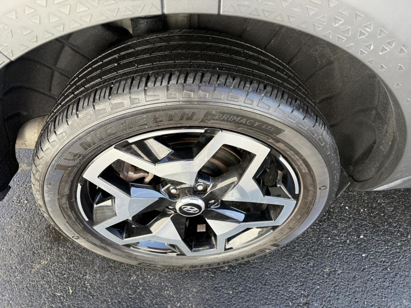 2023 Tan Hyundai Santa Cruz Limited AWD (5NTJEDAF8PH) with an 2.5L L4 DOHC 16V engine, 8A transmission, located at 8464 Route 219, Brockway, PA, 15824, (814) 265-1330, 41.226871, -78.780518 - ONE SHARP HYUNDAI....MUST SEE....2023 Vera Cruze Limited awd with leather, power/heated front seats, sunroof, navigation, and much much more. ONLY 2400 miles and priced to sell!!! - Photo#14