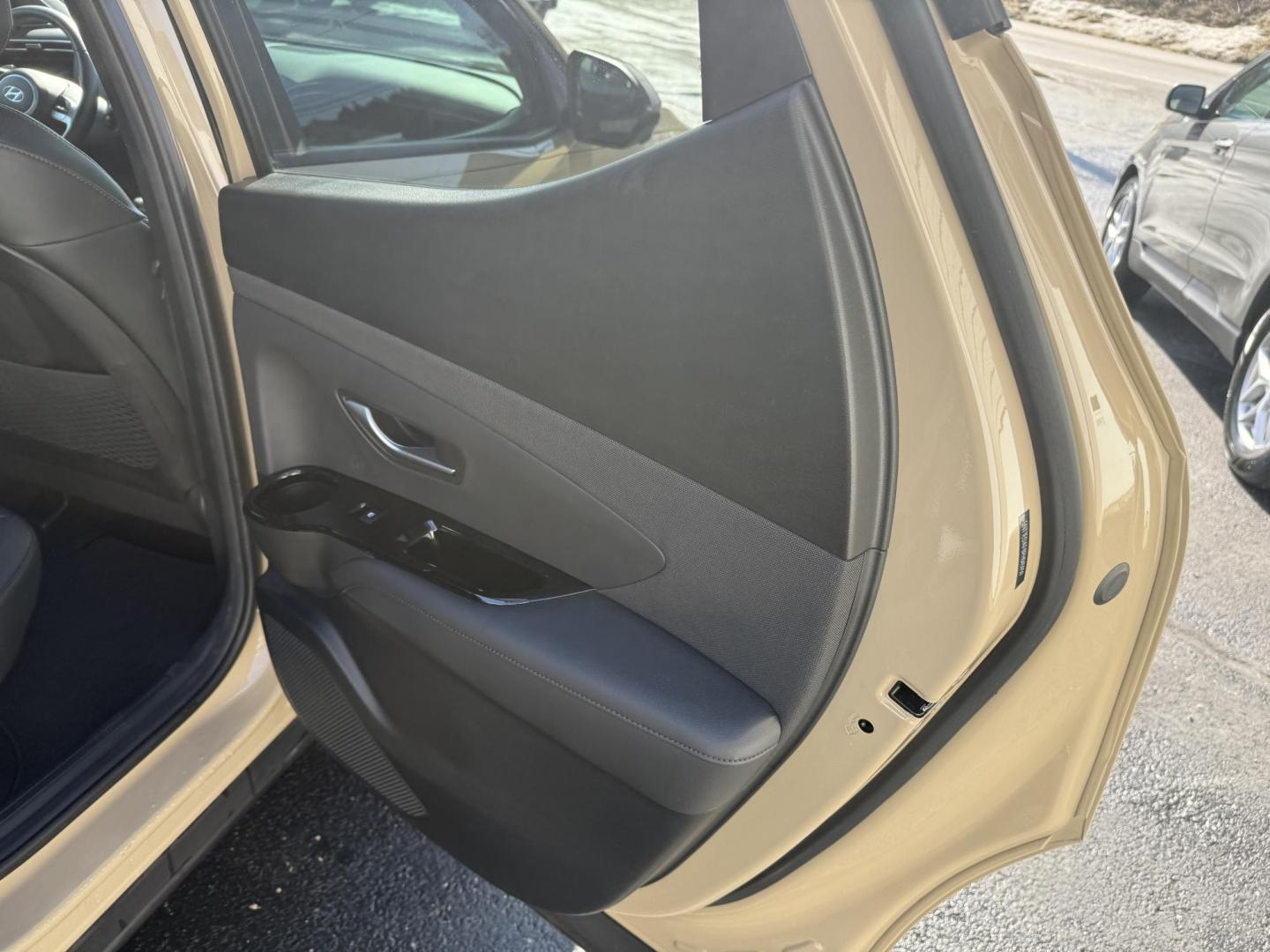 2023 Tan Hyundai Santa Cruz Limited AWD (5NTJEDAF8PH) with an 2.5L L4 DOHC 16V engine, 8A transmission, located at 8464 Route 219, Brockway, PA, 15824, (814) 265-1330, 41.226871, -78.780518 - ONE SHARP HYUNDAI....MUST SEE....2023 Vera Cruze Limited awd with leather, power/heated front seats, sunroof, navigation, and much much more. ONLY 2400 miles and priced to sell!!! - Photo#16