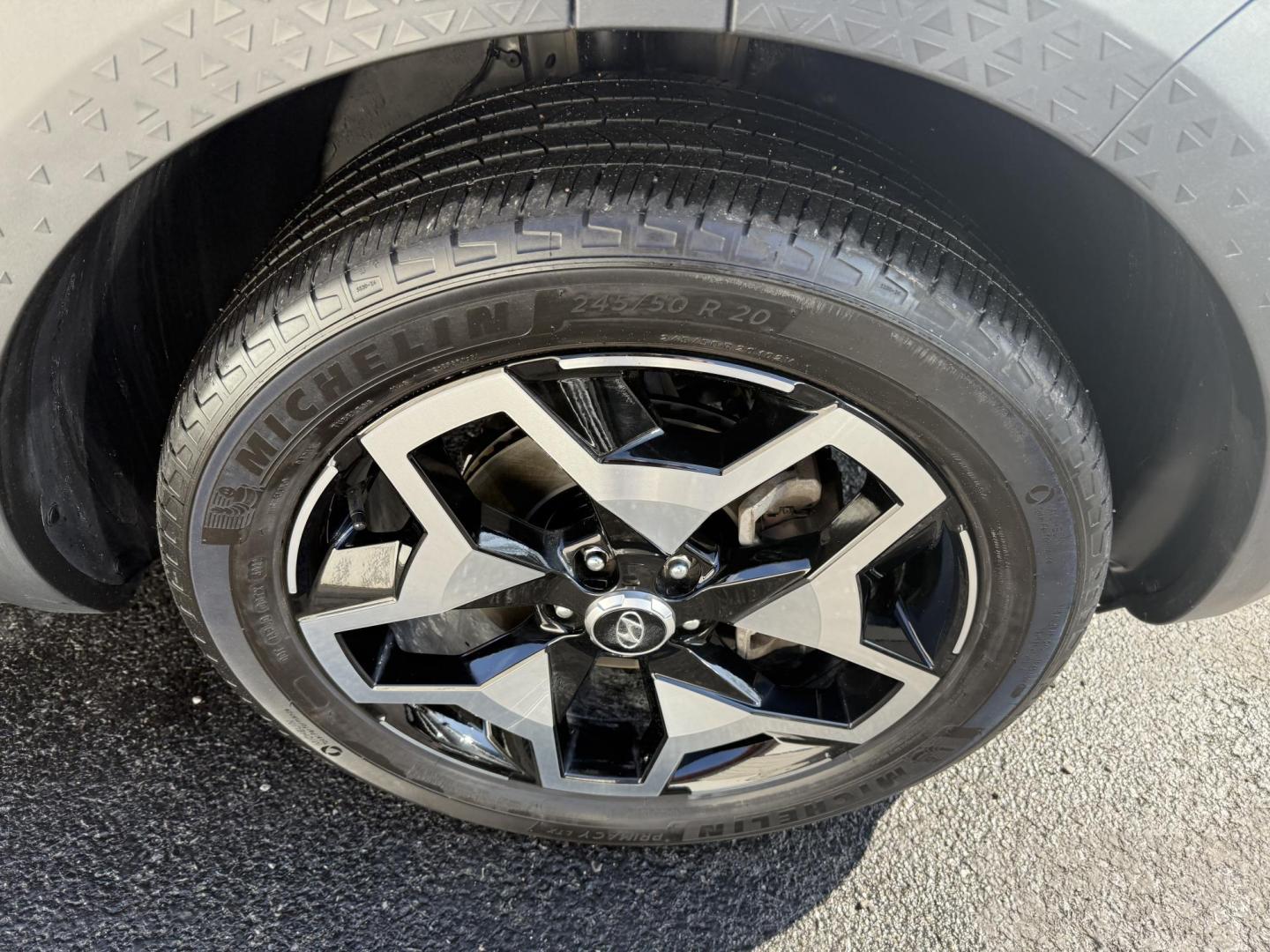 2023 Tan Hyundai Santa Cruz Limited AWD (5NTJEDAF8PH) with an 2.5L L4 DOHC 16V engine, 8A transmission, located at 8464 Route 219, Brockway, PA, 15824, (814) 265-1330, 41.226871, -78.780518 - ONE SHARP HYUNDAI....MUST SEE....2023 Vera Cruze Limited awd with leather, power/heated front seats, sunroof, navigation, and much much more. ONLY 2400 miles and priced to sell!!! - Photo#18