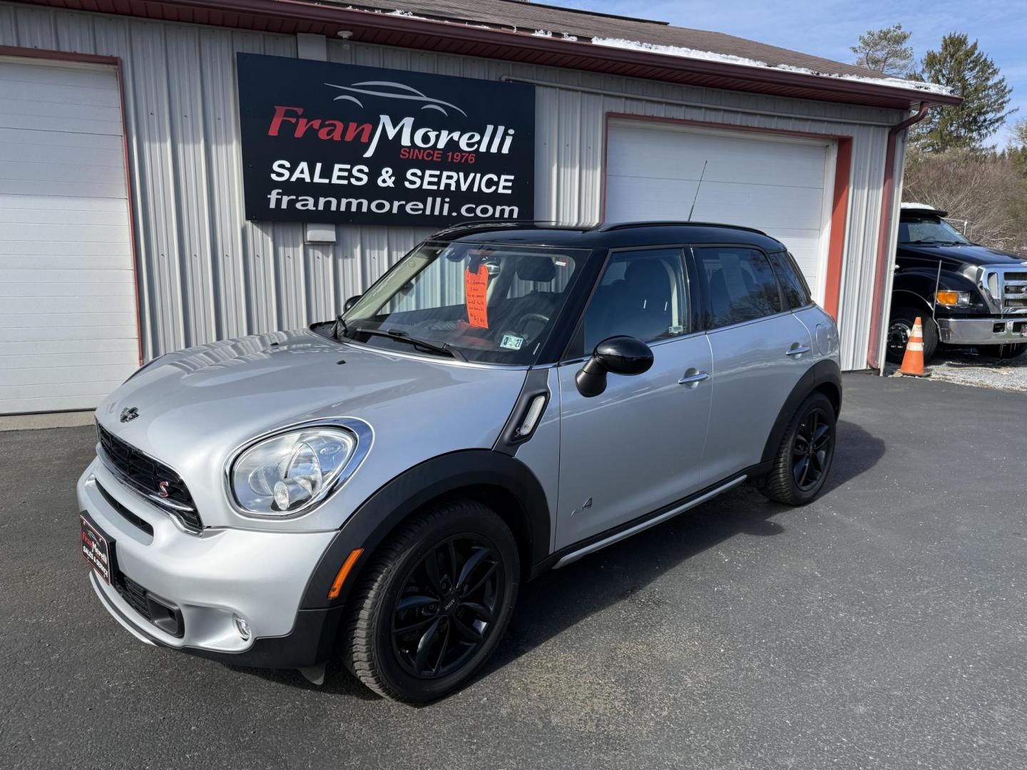 2016 Silver Mini Countryman S ALL4 (WMWZC5C52GW) with an 1.6L L4 DOHC 16V TURBO engine, located at 8464 Route 219, Brockway, PA, 15824, (814) 265-1330, 41.226871, -78.780518 - Good looking pre owned 2016 Mini Countryman S AWD with leather interior, power sunroof, factory wheels and ONLY 56000 miles. This Mini is serviced, new inspection and ready to go. Hurry in this one won't last long. - Photo#0