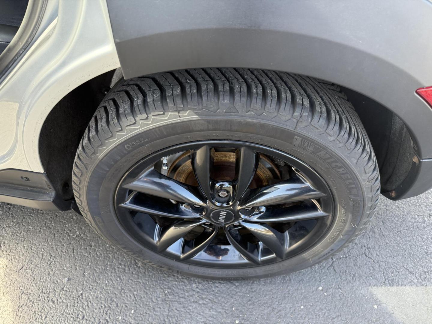 2016 Silver Mini Countryman S ALL4 (WMWZC5C52GW) with an 1.6L L4 DOHC 16V TURBO engine, located at 8464 Route 219, Brockway, PA, 15824, (814) 265-1330, 41.226871, -78.780518 - Good looking pre owned 2016 Mini Countryman S AWD with leather interior, power sunroof, factory wheels and ONLY 56000 miles. This Mini is serviced, new inspection and ready to go. Hurry in this one won't last long. - Photo#9