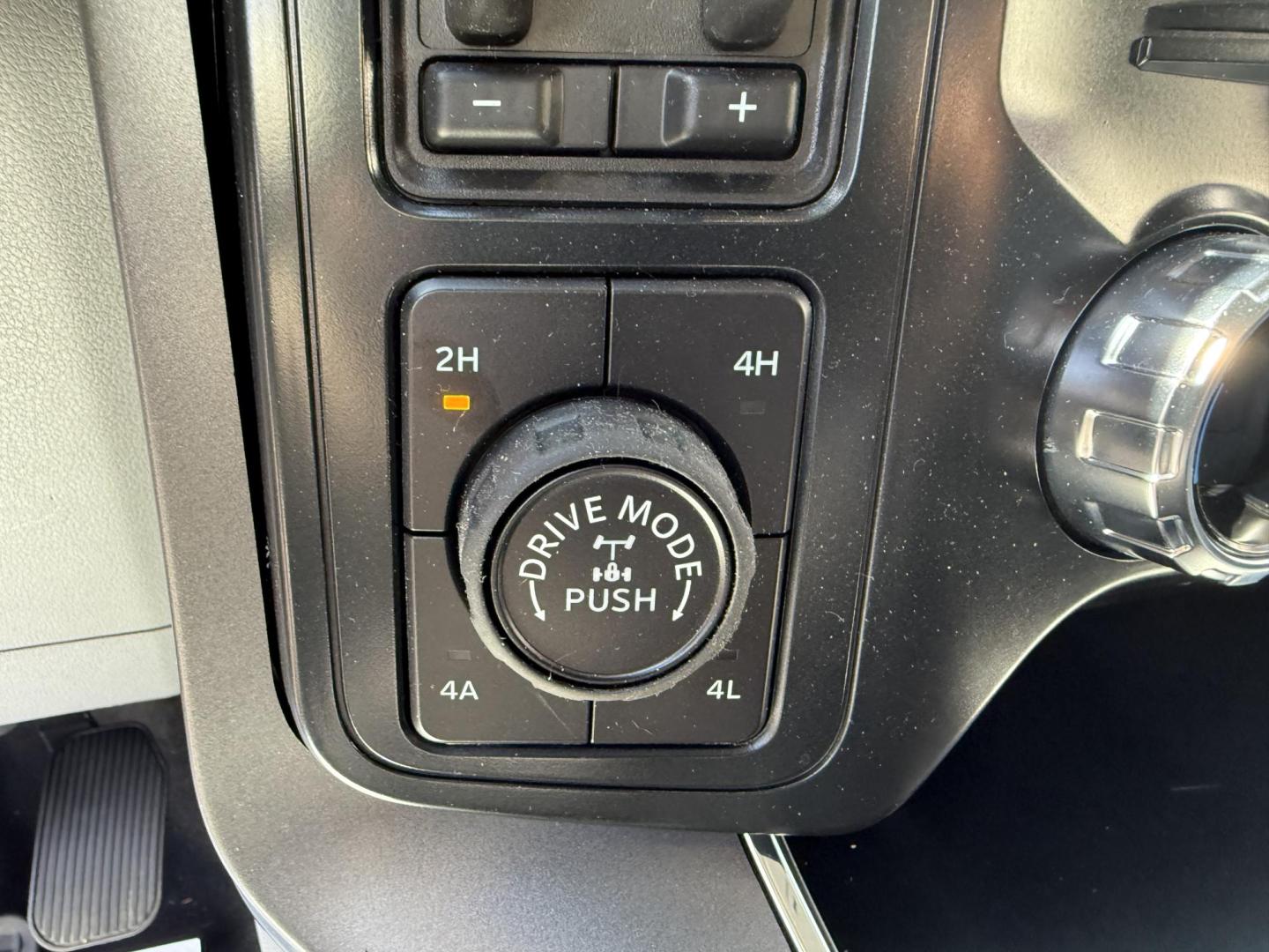 2025 Red Ford F-150 Lariat SuperCrew 4WD (1FTFW5L87SF) with an 3.5 V6 engine, 6A transmission, located at 8464 Route 219, Brockway, PA, 15824, (814) 265-1330, 41.226871, -78.780518 - Local 1-owner 2025 Ford F150 Crew Cab Lariat with ONLY 4300 miles. This truck stickered new for $70,000. Leather interior with cool/heated/power front seats. Navigation, 3.5/V6 Ecoboost, air condition, power equipment, tow package, bed cover/liner, Rear sliding window and much more. This Ford truck - Photo#9