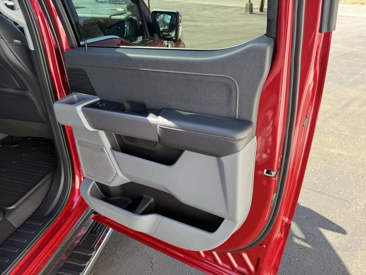 2025 Red Ford F-150 Lariat SuperCrew 4WD (1FTFW5L87SF) with an 3.5 V6 engine, 6A transmission, located at 8464 Route 219, Brockway, PA, 15824, (814) 265-1330, 41.226871, -78.780518 - Local 1-owner 2025 Ford F150 Crew Cab Lariat with ONLY 4300 miles. This truck stickered new for $70,000. Leather interior with cool/heated/power front seats. Navigation, 3.5/V6 Ecoboost, air condition, power equipment, tow package, bed cover/liner, Rear sliding window and much more. This Ford truck - Photo#18