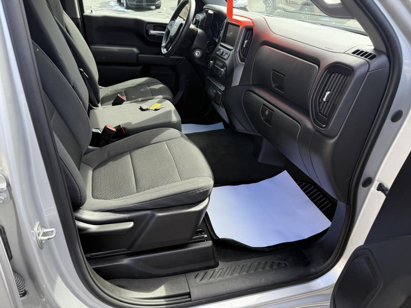 2021 Silver Chevrolet Silverado 1500 Custom Crew Cab Short Box 4WD (3GCPYBEKXMG) with an 2.7L L4 DOHC 16V TURBO engine, 6A transmission, located at 8464 Route 219, Brockway, PA, 15824, (814) 265-1330, 41.226871, -78.780518 - Nice clean, solid 2019 Chevrolet 1500 Silverado Custom 4wd well equipped and serviced up. This truck is priced to sell and priced well under retail value. - Photo#15