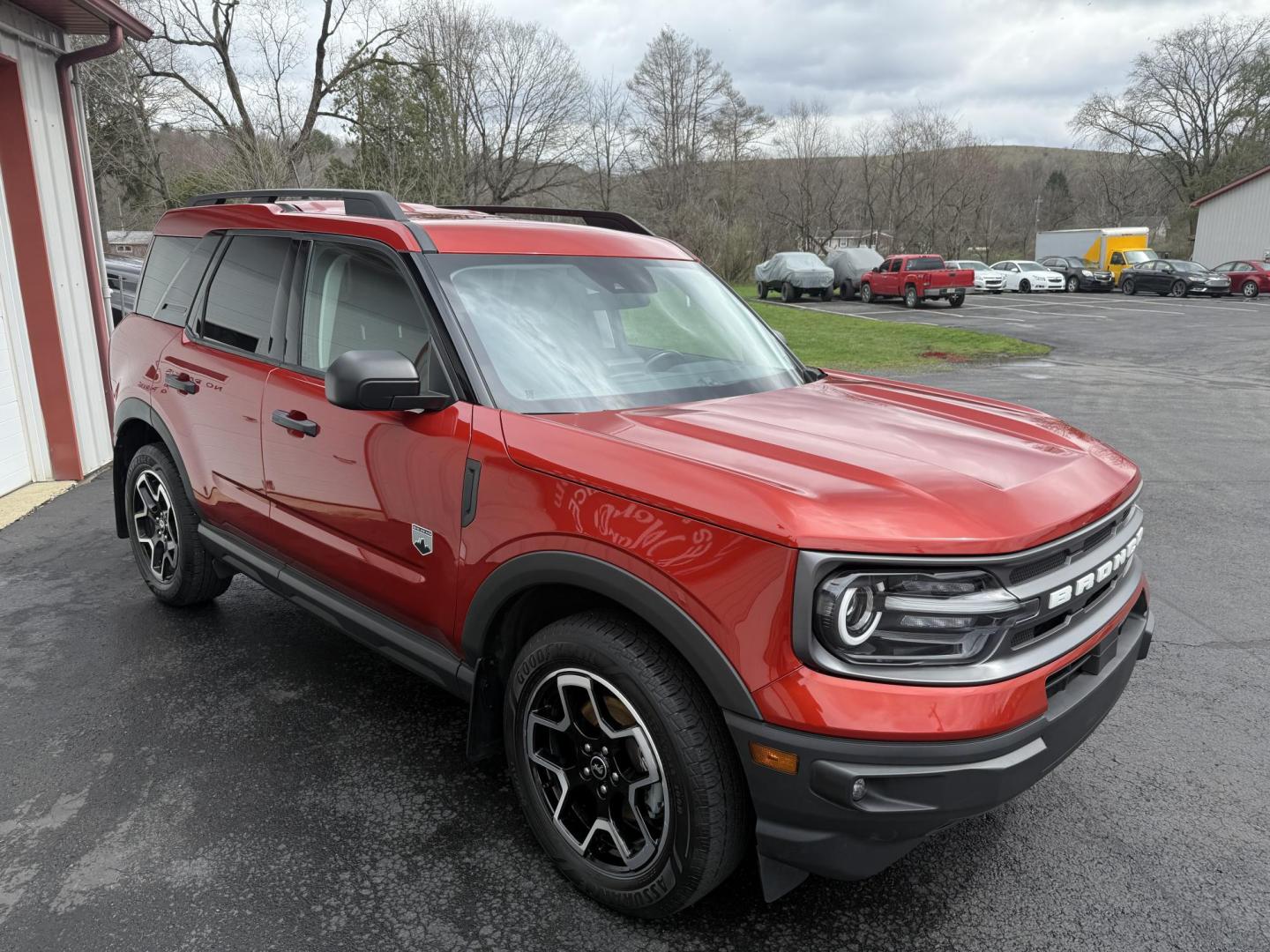 2022 Red Ford Bronco Sport Big Bend (3FMCR9B64NR) with an 1.5L L3 engine, 8A transmission, located at 8464 Route 219, Brockway, PA, 15824, (814) 265-1330, 41.226871, -78.780518 - Fresh arrival and in excellent shape. This 2022 Ford Bronco Sport Big Ben edition is well equipped with power/heated front seats, air condition, factory wheels, navigation, and low miles. This Ford suv is serviced, Pa-inspected, and comes with a warranty. Stop in and see the Morelli boys located in - Photo#17