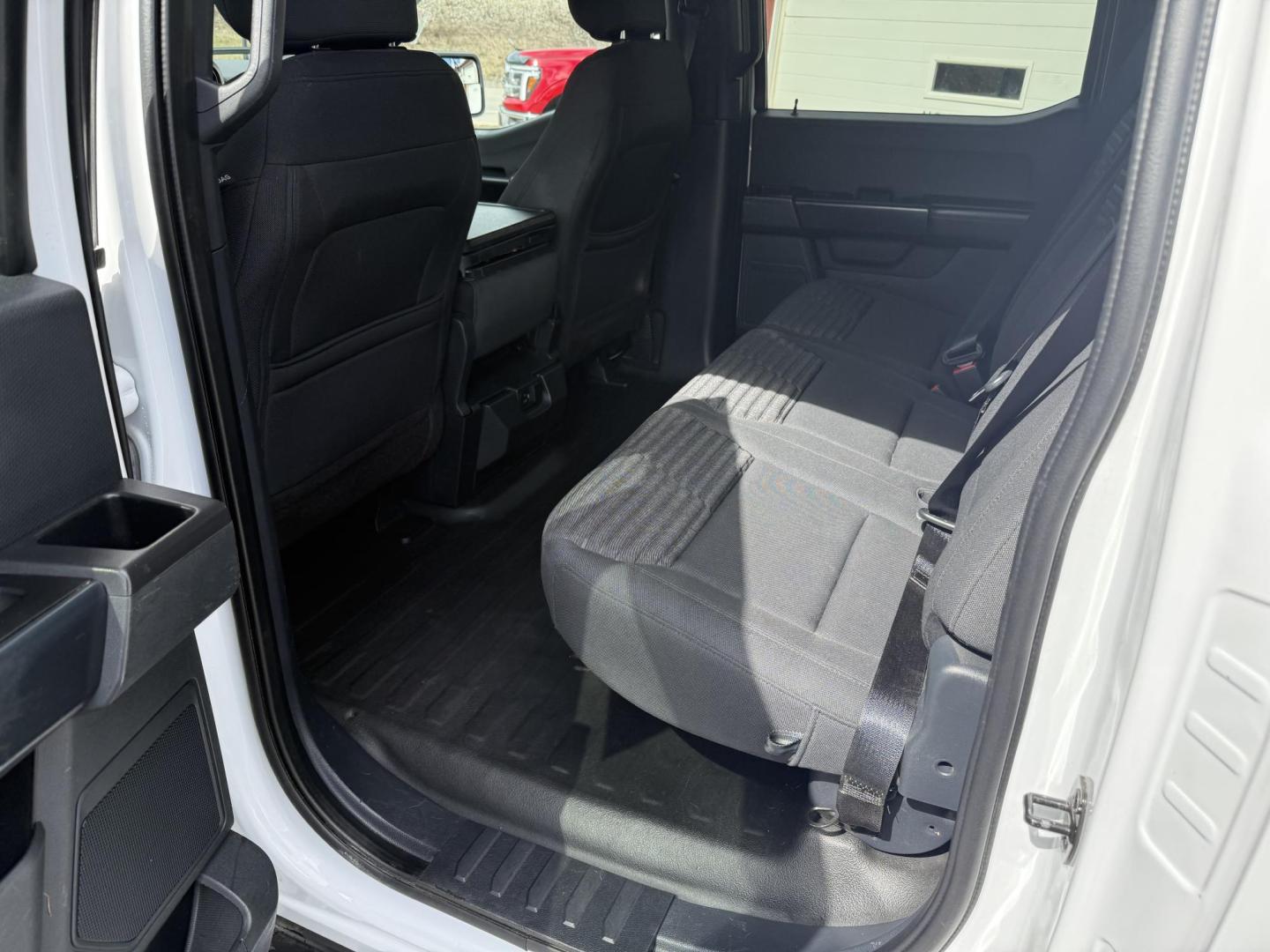 2021 White Ford F-150 XLT SuperCrew 6.5-ft. Bed 4WD (1FTEW1EP3MF) with an 2.7L V6 DOHC 24V engine, 6A transmission, located at 8464 Route 219, Brockway, PA, 15824, (814) 265-1330, 41.226871, -78.780518 - Well taken care of 2021 Ford F150 Crew Cab SXT pkg with 2.7/v6, air condition, power windows and locks, bed cover, mat floor and much more. This Ford Truck is serviced up and ready to go. Must see truck and runs A1. Stop in and see us located on Route 219, Jefferson County. - Photo#5