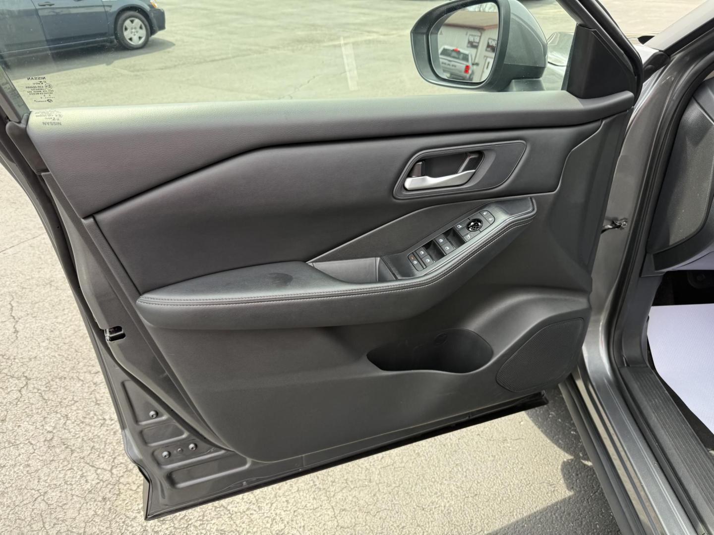 2024 Gray Nissan Rogue SV AWD (5N1BT3BB9RC) with an 2.5L L4 DOHC 16V engine, CVT transmission, located at 8464 Route 219, Brockway, PA, 15824, (814) 265-1330, 41.226871, -78.780518 - good looking 2024 Nissan Rogue SV Awd with 43,000 miles. This 1-owner Nissan suv is well equipped with cloth interior, power front seat, air condition, power windows and locks, factory wheels and much more. This Nissan is serviced up and comes with remaining factory warranty. - Photo#4