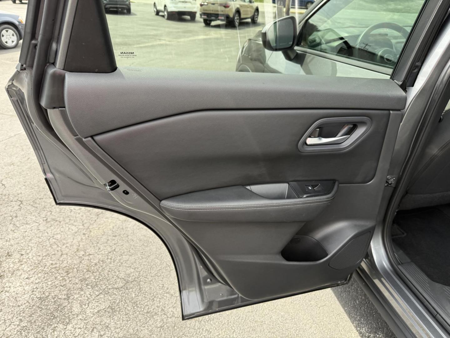 2024 Gray Nissan Rogue SV AWD (5N1BT3BB9RC) with an 2.5L L4 DOHC 16V engine, CVT transmission, located at 8464 Route 219, Brockway, PA, 15824, (814) 265-1330, 41.226871, -78.780518 - good looking 2024 Nissan Rogue SV Awd with 43,000 miles. This 1-owner Nissan suv is well equipped with cloth interior, power front seat, air condition, power windows and locks, factory wheels and much more. This Nissan is serviced up and comes with remaining factory warranty. - Photo#7