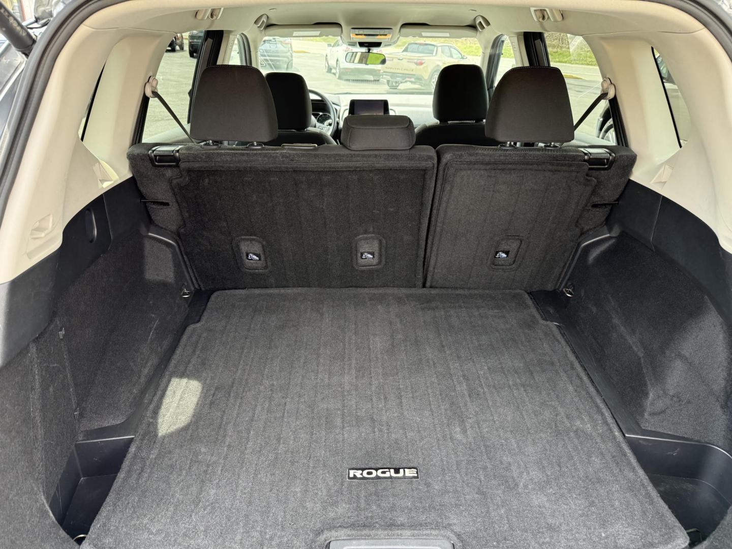 2024 Gray Nissan Rogue SV AWD (5N1BT3BB9RC) with an 2.5L L4 DOHC 16V engine, CVT transmission, located at 8464 Route 219, Brockway, PA, 15824, (814) 265-1330, 41.226871, -78.780518 - good looking 2024 Nissan Rogue SV Awd with 43,000 miles. This 1-owner Nissan suv is well equipped with cloth interior, power front seat, air condition, power windows and locks, factory wheels and much more. This Nissan is serviced up and comes with remaining factory warranty. - Photo#11