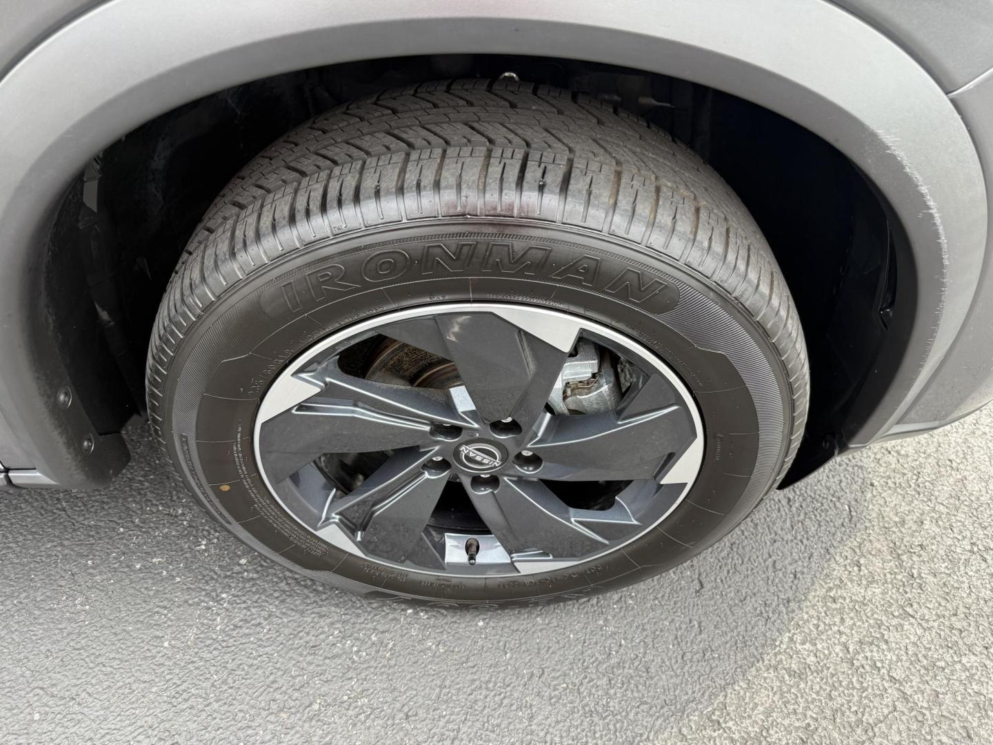 2024 Gray Nissan Rogue SV AWD (5N1BT3BB9RC) with an 2.5L L4 DOHC 16V engine, CVT transmission, located at 8464 Route 219, Brockway, PA, 15824, (814) 265-1330, 41.226871, -78.780518 - good looking 2024 Nissan Rogue SV Awd with 43,000 miles. This 1-owner Nissan suv is well equipped with cloth interior, power front seat, air condition, power windows and locks, factory wheels and much more. This Nissan is serviced up and comes with remaining factory warranty. - Photo#18