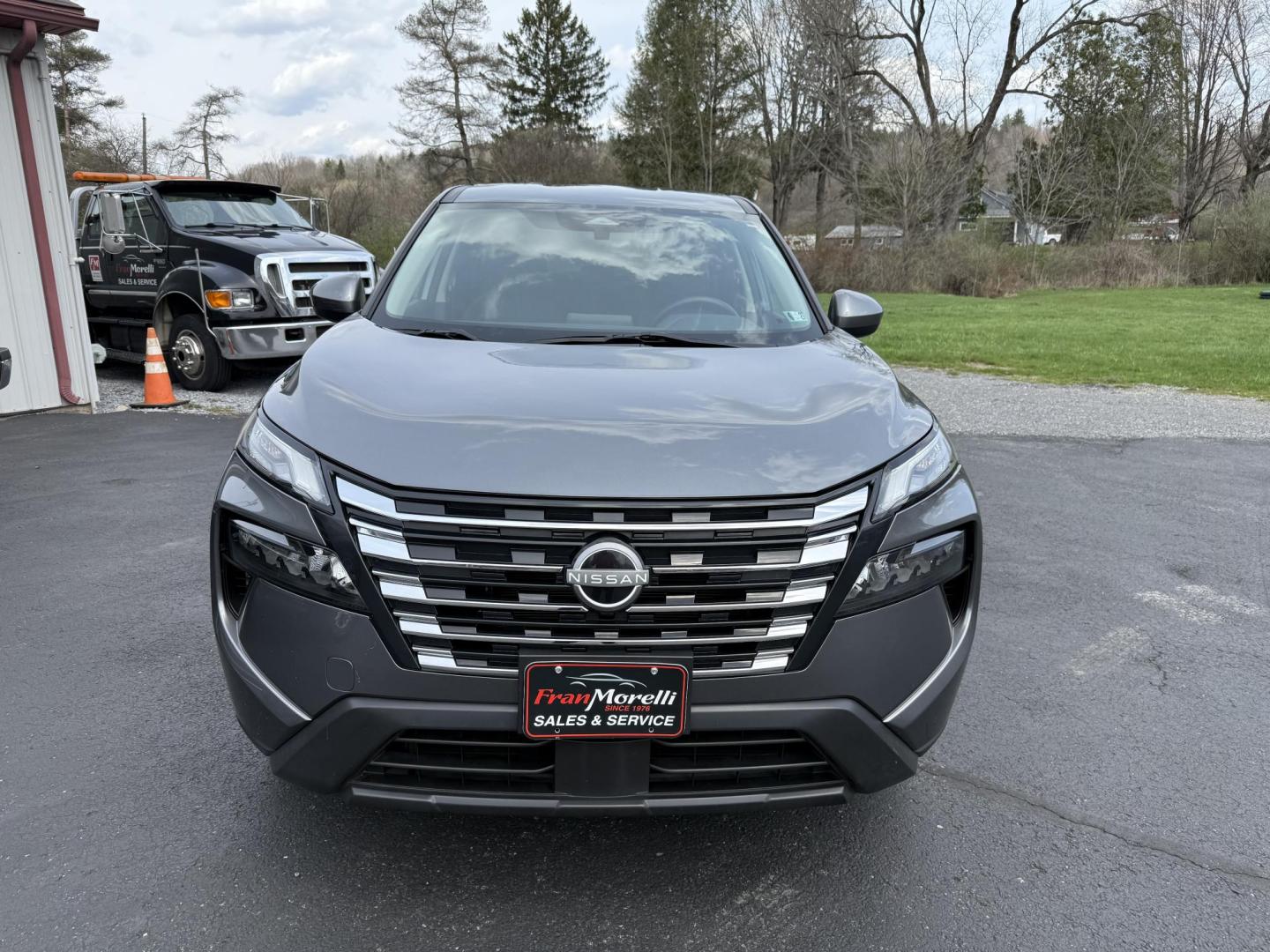 2024 Gray Nissan Rogue SV AWD (5N1BT3BB9RC) with an 2.5L L4 DOHC 16V engine, CVT transmission, located at 8464 Route 219, Brockway, PA, 15824, (814) 265-1330, 41.226871, -78.780518 - good looking 2024 Nissan Rogue SV Awd with 43,000 miles. This 1-owner Nissan suv is well equipped with cloth interior, power front seat, air condition, power windows and locks, factory wheels and much more. This Nissan is serviced up and comes with remaining factory warranty. - Photo#20