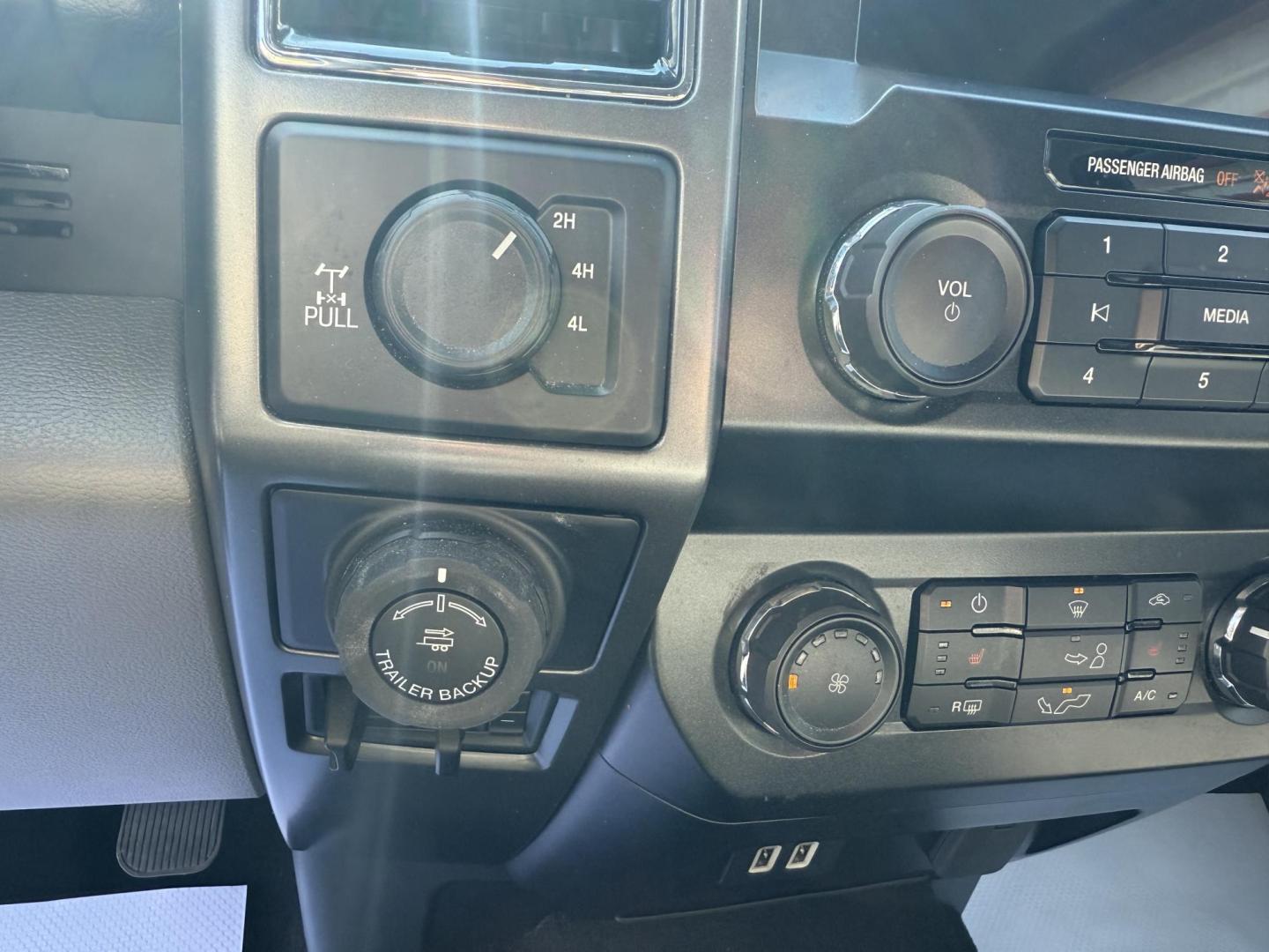 2019 Brown Ford F-150 XLT SuperCrew 6.5-ft. Bed 4WD (1FTEW1E4XKF) with an 3.5L V6 TURBO engine, 6A transmission, located at 8464 Route 219, Brockway, PA, 15824, (814) 265-1330, 41.226871, -78.780518 - Sharp looking 2019 Ford F150 Crew Cab XLT 4wd with 3.5/Ecoboost, air condition, power windows and locks, power/heated front seats, navigation, big screen radio with back up camera, trailer tow, bed liner, fiberglass cap, and much more. This truck is serviced, comes with a warranty and only has 53000 - Photo#7