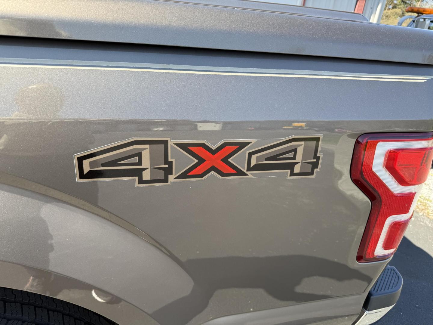 2019 Brown Ford F-150 XLT SuperCrew 6.5-ft. Bed 4WD (1FTEW1E4XKF) with an 3.5L V6 TURBO engine, 6A transmission, located at 8464 Route 219, Brockway, PA, 15824, (814) 265-1330, 41.226871, -78.780518 - Sharp looking 2019 Ford F150 Crew Cab XLT 4wd with 3.5/Ecoboost, air condition, power windows and locks, power/heated front seats, navigation, big screen radio with back up camera, trailer tow, bed liner, fiberglass cap, and much more. This truck is serviced, comes with a warranty and only has 53000 - Photo#12