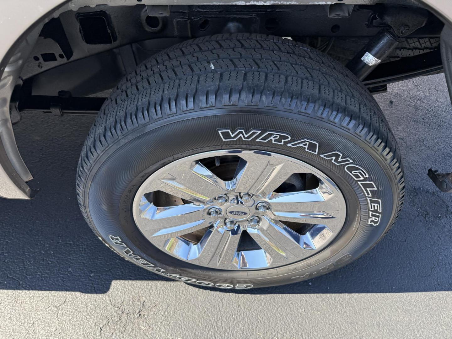 2019 Brown Ford F-150 XLT SuperCrew 6.5-ft. Bed 4WD (1FTEW1E4XKF) with an 3.5L V6 TURBO engine, 6A transmission, located at 8464 Route 219, Brockway, PA, 15824, (814) 265-1330, 41.226871, -78.780518 - Sharp looking 2019 Ford F150 Crew Cab XLT 4wd with 3.5/Ecoboost, air condition, power windows and locks, power/heated front seats, navigation, big screen radio with back up camera, trailer tow, bed liner, fiberglass cap, and much more. This truck is serviced, comes with a warranty and only has 53000 - Photo#11