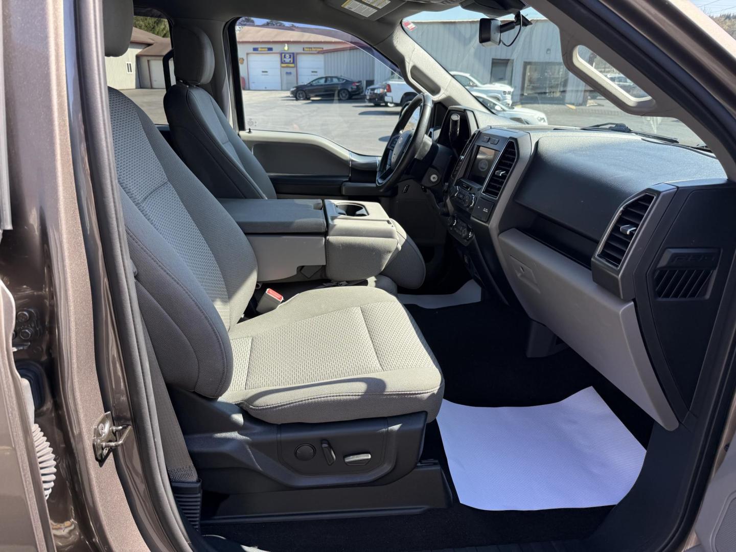 2019 Brown Ford F-150 XLT SuperCrew 6.5-ft. Bed 4WD (1FTEW1E4XKF) with an 3.5L V6 TURBO engine, 6A transmission, located at 8464 Route 219, Brockway, PA, 15824, (814) 265-1330, 41.226871, -78.780518 - Sharp looking 2019 Ford F150 Crew Cab XLT 4wd with 3.5/Ecoboost, air condition, power windows and locks, power/heated front seats, navigation, big screen radio with back up camera, trailer tow, bed liner, fiberglass cap, and much more. This truck is serviced, comes with a warranty and only has 53000 - Photo#18