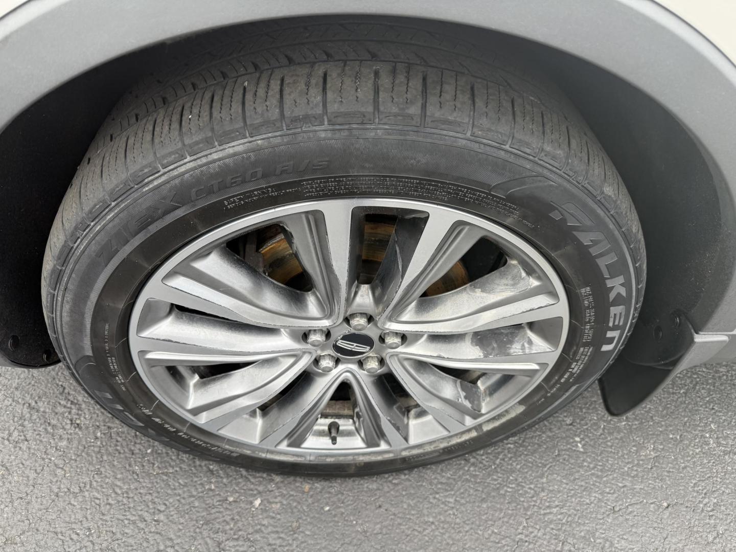 2017 White Lincoln MKX Reserve AWD (2LMPJ8LP4HB) with an 2.7L V6 DOHC 24V engine, 6A transmission, located at 8464 Route 219, Brockway, PA, 15824, (814) 265-1330, 41.226871, -78.780518 - Fresh local trade in and in very nice shape. This 2017 Lincoln MKX Reserve package has power sunroof, leather interior, power/heated/cool seats, navigation, factory wheels, and much more. Serviced and priced to sell. Hurry in this one shouldn't last long..located in Jefferson County right next to Cl - Photo#1