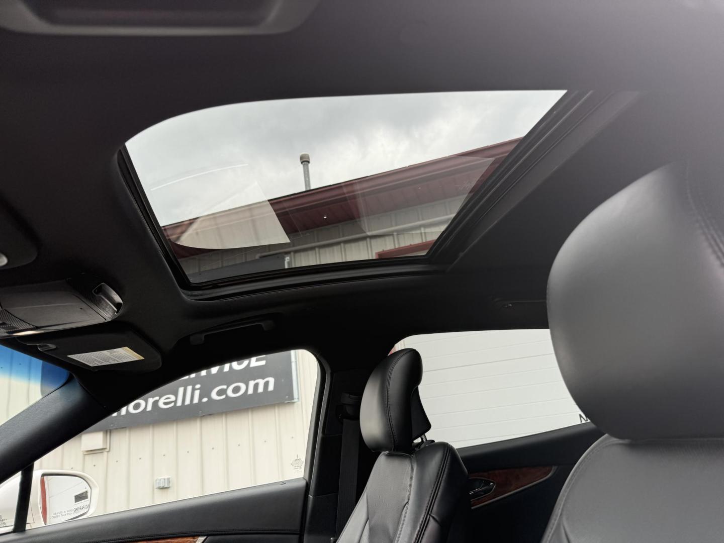 2017 White Lincoln MKX Reserve AWD (2LMPJ8LP4HB) with an 2.7L V6 DOHC 24V engine, 6A transmission, located at 8464 Route 219, Brockway, PA, 15824, (814) 265-1330, 41.226871, -78.780518 - Fresh local trade in and in very nice shape. This 2017 Lincoln MKX Reserve package has power sunroof, leather interior, power/heated/cool seats, navigation, factory wheels, and much more. Serviced and priced to sell. Hurry in this one shouldn't last long..located in Jefferson County right next to Cl - Photo#5