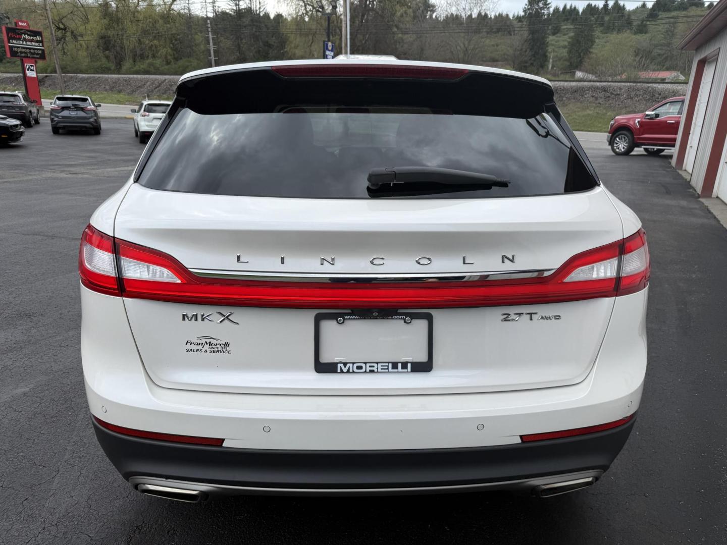 2017 White Lincoln MKX Reserve AWD (2LMPJ8LP4HB) with an 2.7L V6 DOHC 24V engine, 6A transmission, located at 8464 Route 219, Brockway, PA, 15824, (814) 265-1330, 41.226871, -78.780518 - Fresh local trade in and in very nice shape. This 2017 Lincoln MKX Reserve package has power sunroof, leather interior, power/heated/cool seats, navigation, factory wheels, and much more. Serviced and priced to sell. Hurry in this one shouldn't last long..located in Jefferson County right next to Cl - Photo#12