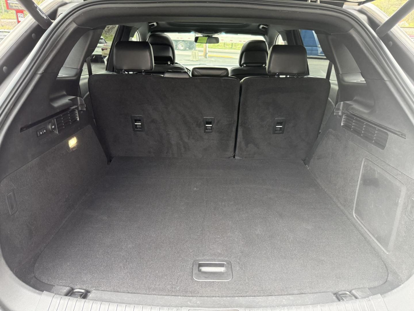 2017 White Lincoln MKX Reserve AWD (2LMPJ8LP4HB) with an 2.7L V6 DOHC 24V engine, 6A transmission, located at 8464 Route 219, Brockway, PA, 15824, (814) 265-1330, 41.226871, -78.780518 - Fresh local trade in and in very nice shape. This 2017 Lincoln MKX Reserve package has power sunroof, leather interior, power/heated/cool seats, navigation, factory wheels, and much more. Serviced and priced to sell. Hurry in this one shouldn't last long..located in Jefferson County right next to Cl - Photo#13