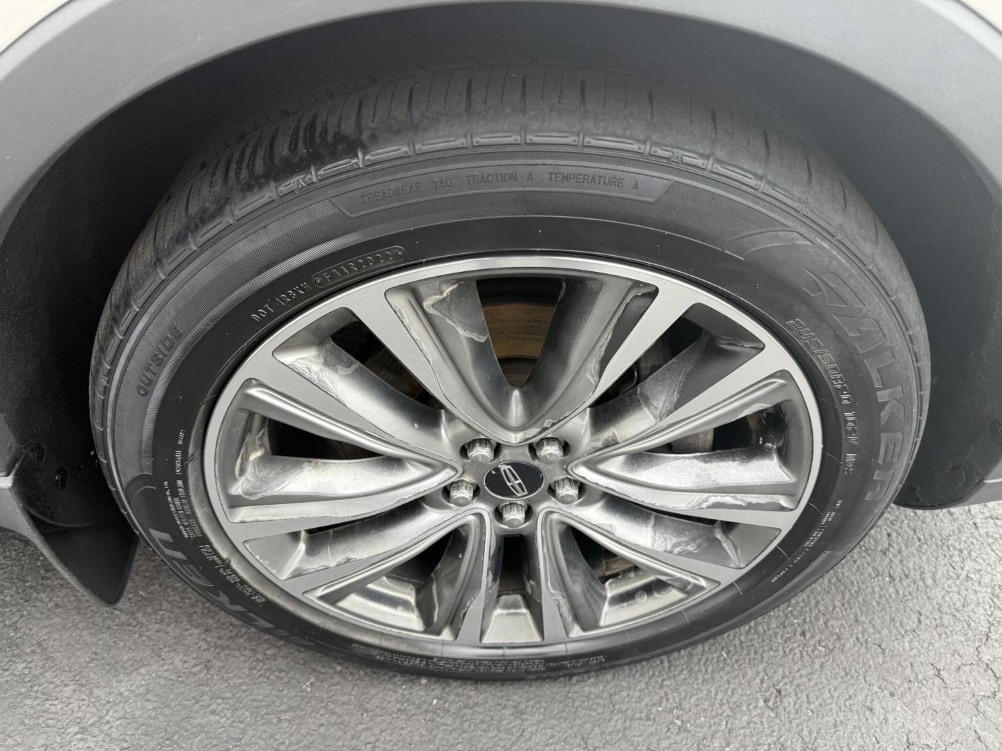 2017 White Lincoln MKX Reserve AWD (2LMPJ8LP4HB) with an 2.7L V6 DOHC 24V engine, 6A transmission, located at 8464 Route 219, Brockway, PA, 15824, (814) 265-1330, 41.226871, -78.780518 - Fresh local trade in and in very nice shape. This 2017 Lincoln MKX Reserve package has power sunroof, leather interior, power/heated/cool seats, navigation, factory wheels, and much more. Serviced and priced to sell. Hurry in this one shouldn't last long..located in Jefferson County right next to Cl - Photo#20