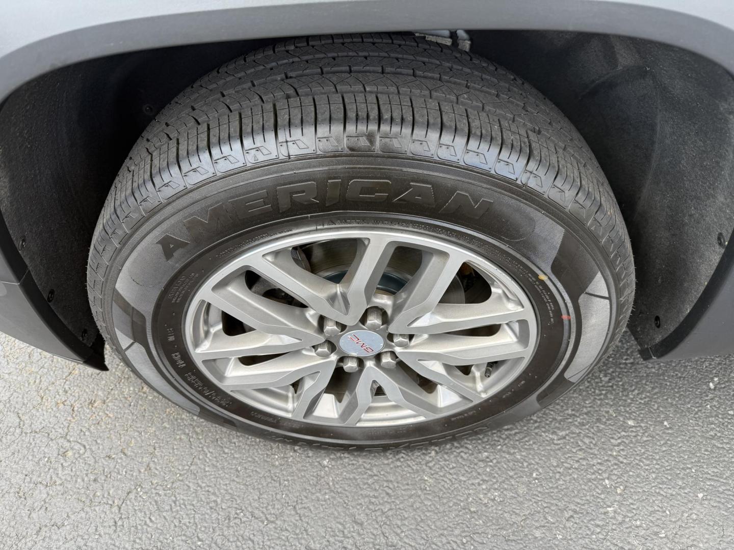 2019 White GMC Acadia SLE-2 AWD (1GKKNSLSXKZ) with an 3.6L V6 DOHC 24V engine, 6A transmission, located at 8464 Route 219, Brockway, PA, 15824, (814) 265-1330, 41.226871, -78.780518 - Sharp, clean, and well equipped 2019 GMC Acadia SLE AWD with air condition, rear a/c, middle row captain chairs, power sunroof, factory wheels and much more. Serviced up and ready to go. This GMC suv and many other clean suv's located in Jefferson county. - Photo#1