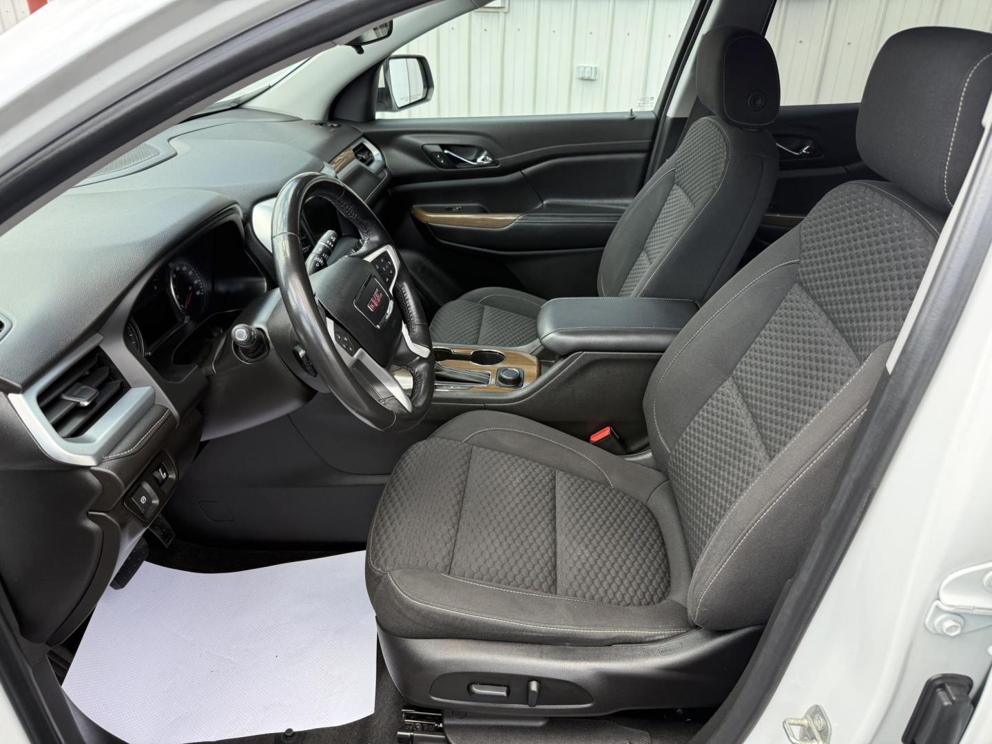 2019 White GMC Acadia SLE-2 AWD (1GKKNSLSXKZ) with an 3.6L V6 DOHC 24V engine, 6A transmission, located at 8464 Route 219, Brockway, PA, 15824, (814) 265-1330, 41.226871, -78.780518 - Sharp, clean, and well equipped 2019 GMC Acadia SLE AWD with air condition, rear a/c, middle row captain chairs, power sunroof, factory wheels and much more. Serviced up and ready to go. This GMC suv and many other clean suv's located in Jefferson county. - Photo#3