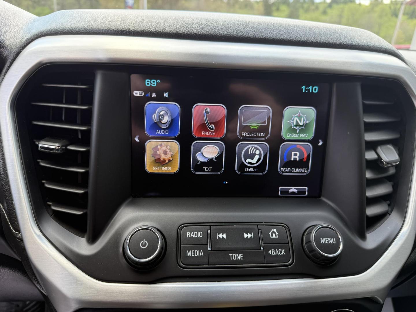 2019 White GMC Acadia SLE-2 AWD (1GKKNSLSXKZ) with an 3.6L V6 DOHC 24V engine, 6A transmission, located at 8464 Route 219, Brockway, PA, 15824, (814) 265-1330, 41.226871, -78.780518 - Sharp, clean, and well equipped 2019 GMC Acadia SLE AWD with air condition, rear a/c, middle row captain chairs, power sunroof, factory wheels and much more. Serviced up and ready to go. This GMC suv and many other clean suv's located in Jefferson county. - Photo#6