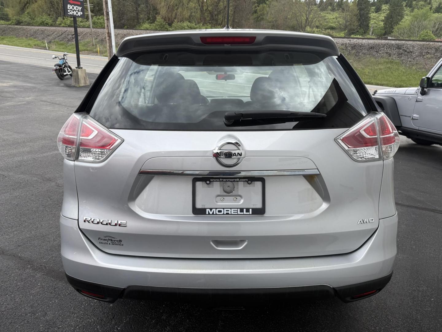 2016 Silver Nissan Rogue S AWD (JN8AT2MV0GW) with an 2.5L L4 DOHC 16V engine, CVT transmission, located at 8464 Route 219, Brockway, PA, 15824, (814) 265-1330, 41.226871, -78.780518 - Fresh trade in and new inspection and serviced. Runs great with lots of equipment. Priced thousands below retail value. - Photo#11
