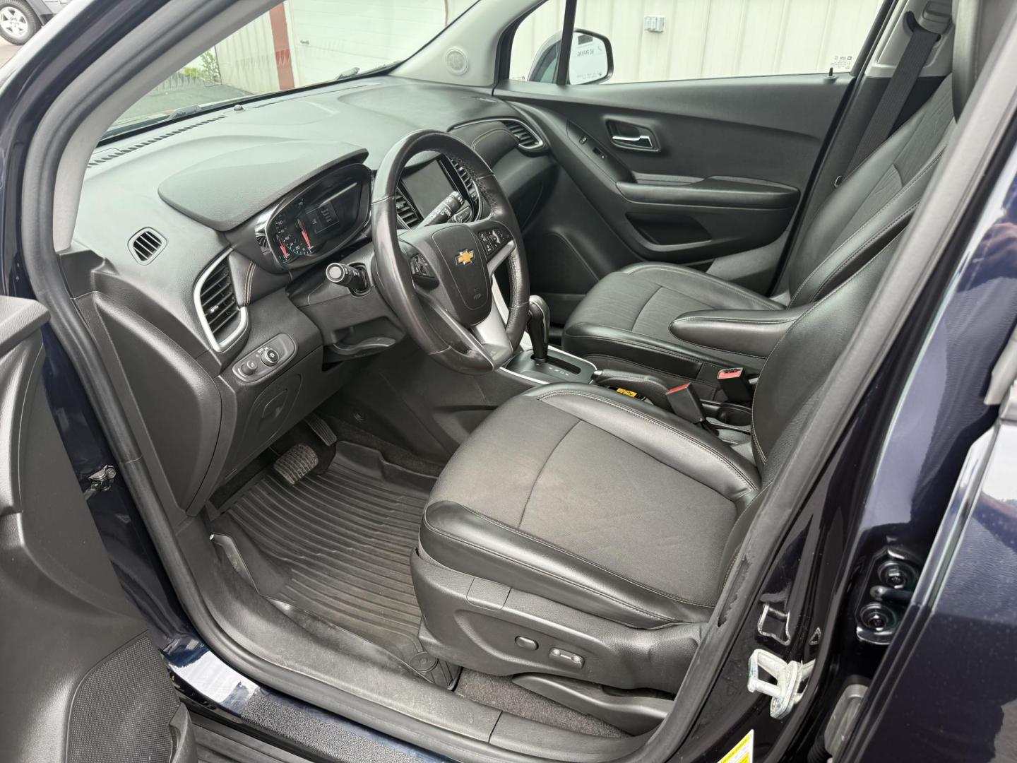 2022 Blue Chevrolet Trax LT AWD (KL7CJPSM4NB) with an 1.4L L4 DOHC 16V engine, 6A transmission, located at 8464 Route 219, Brockway, PA, 15824, (814) 265-1330, 41.226871, -78.780518 - Very clean, well taken care of 2022 Chev Trax LT All wheel drive with air condition, power windows and locks, powerseat, factory wheels and much more. Serviced and ready to sell.- Photo#3