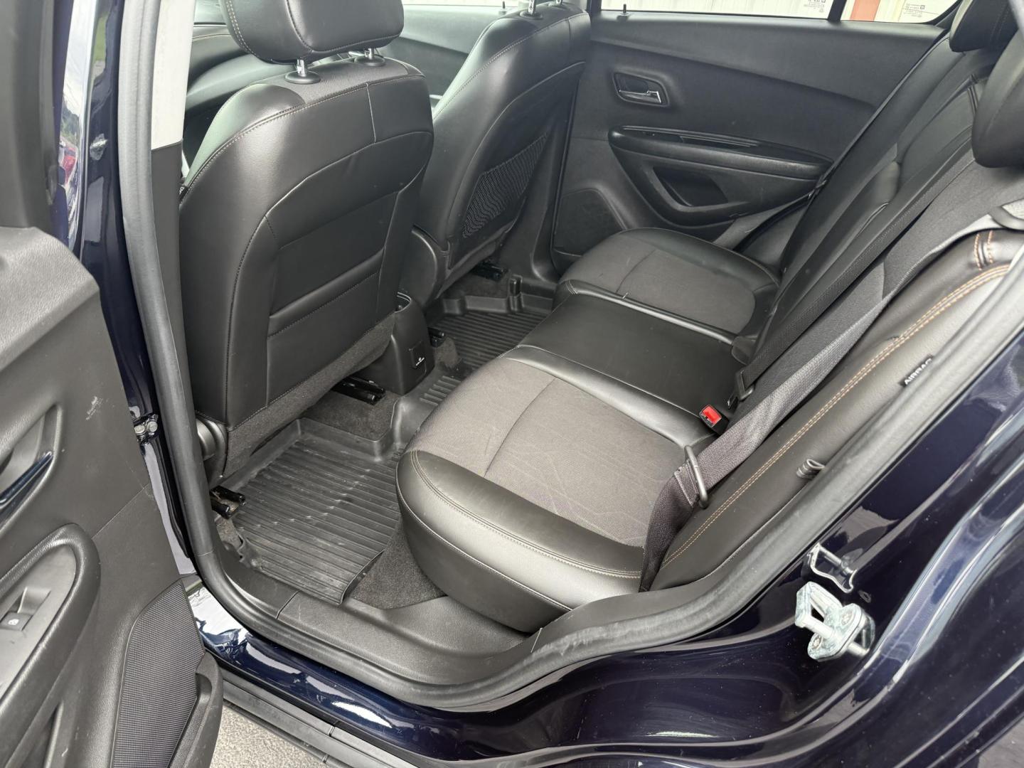2022 Blue Chevrolet Trax LT AWD (KL7CJPSM4NB) with an 1.4L L4 DOHC 16V engine, 6A transmission, located at 8464 Route 219, Brockway, PA, 15824, (814) 265-1330, 41.226871, -78.780518 - Very clean, well taken care of 2022 Chev Trax LT All wheel drive with air condition, power windows and locks, powerseat, factory wheels and much more. Serviced and ready to sell.- Photo#5
