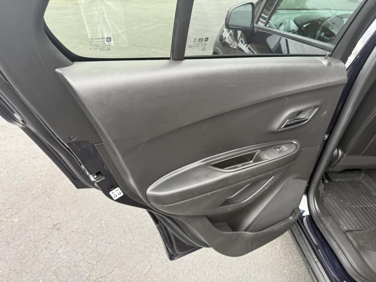 2022 Blue Chevrolet Trax LT AWD (KL7CJPSM4NB) with an 1.4L L4 DOHC 16V engine, 6A transmission, located at 8464 Route 219, Brockway, PA, 15824, (814) 265-1330, 41.226871, -78.780518 - Very clean, well taken care of 2022 Chev Trax LT All wheel drive with air condition, power windows and locks, powerseat, factory wheels and much more. Serviced and ready to sell.- Photo#6