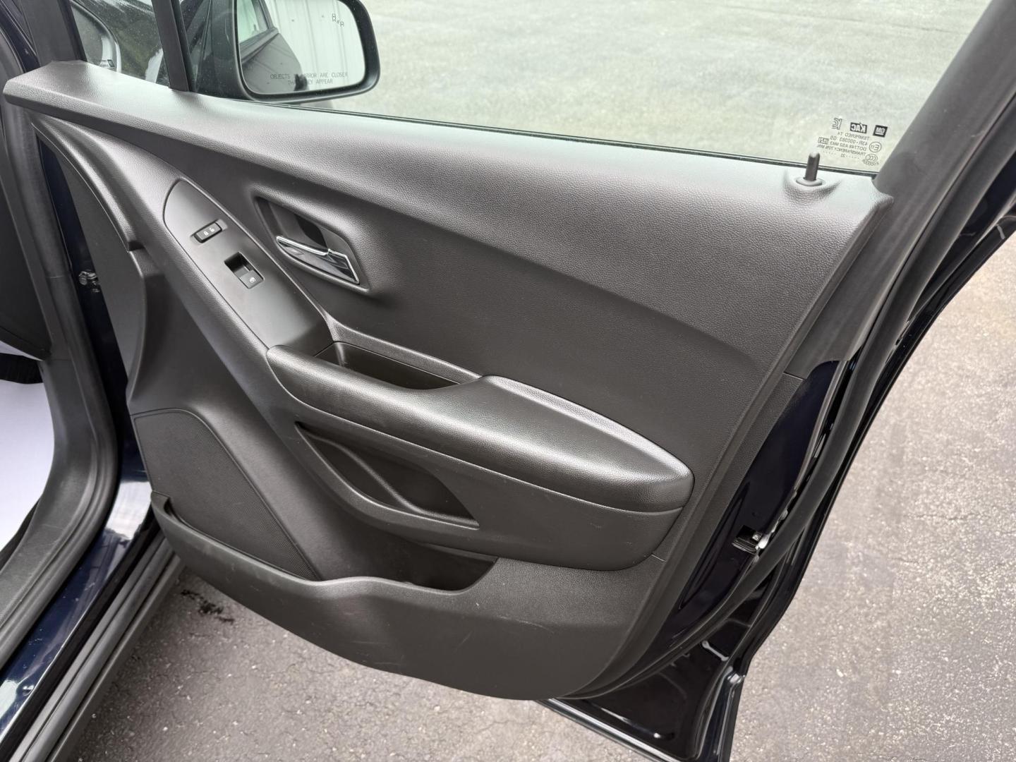 2022 Blue Chevrolet Trax LT AWD (KL7CJPSM4NB) with an 1.4L L4 DOHC 16V engine, 6A transmission, located at 8464 Route 219, Brockway, PA, 15824, (814) 265-1330, 41.226871, -78.780518 - Very clean, well taken care of 2022 Chev Trax LT All wheel drive with air condition, power windows and locks, powerseat, factory wheels and much more. Serviced and ready to sell.- Photo#15