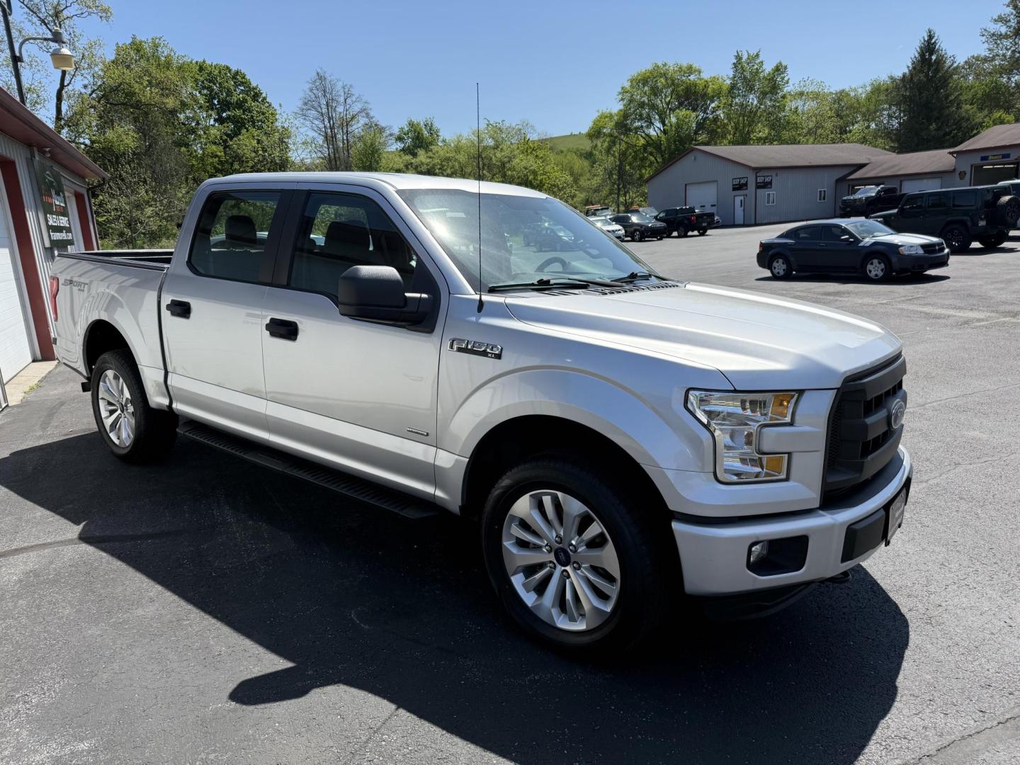 2016 Silver Ford F-150 XLT SuperCrew 6.5-ft. Bed 4WD (1FTEW1EP3GF) with an 2.7L V6 DOHC 24V engine, 6A transmission, located at 8464 Route 219, Brockway, PA, 15824, (814) 265-1330, 41.226871, -78.780518 - Clean, good looking 2016 Ford F150 Crew Cab XL with 4wheel drive, 2.7/Ecoboost, air condition, power windows and locks, and factory wheels. This Ford truck is serviced and ready to go.- Photo#14