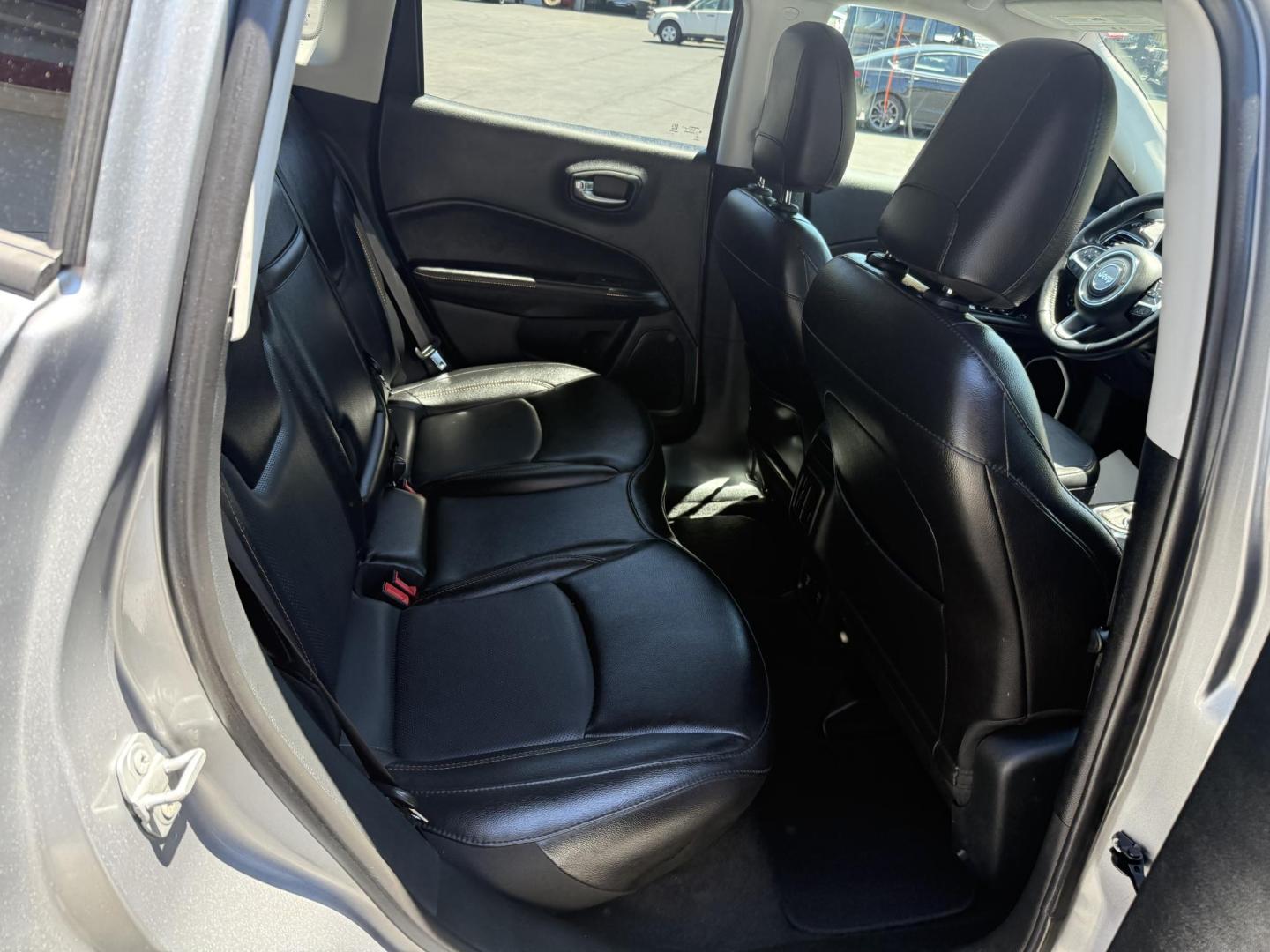 2019 Silver Jeep Compass Limited 4WD (3C4NJDCB0KT) with an 2.4L L4 DOHC 16V engine, CVT transmission, located at 8464 Route 219, Brockway, PA, 15824, (814) 265-1330, 41.226871, -78.780518 - Clean, sharp, and low miles on this 2019 Jeep Compass Limited 4wd with air condition, leather interior with pwr seat, factory wheels and only 51000 miles. This Jeep suv is serviced and priced to sell, hurry in this one won't last long. Located in Brockway, Pa...Jefferson County. Selling used vehicle - Photo#13
