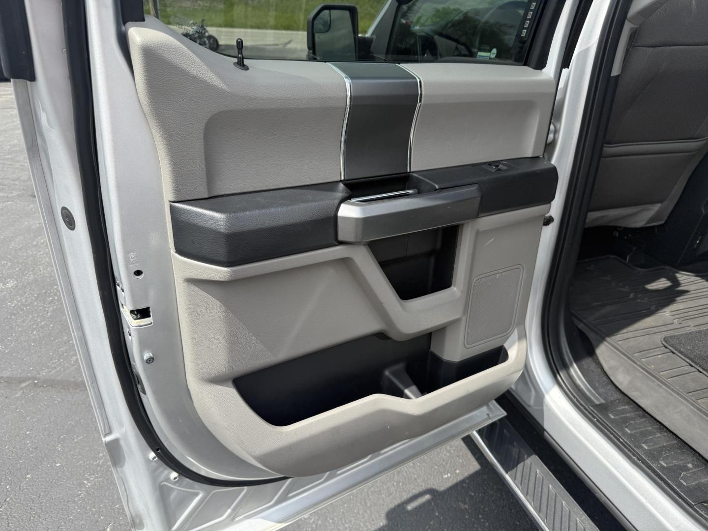2018 Silver Ford F-150 King-Ranch SuperCrew 5.5-ft. 2WD (1FTEW1E5XJF) with an 5.0L V8 OHV 32V engine, 6A transmission, located at 8464 Route 219, Brockway, PA, 15824, (814) 265-1330, 41.226871, -78.780518 - Sharp looking 2018 Ford F150 Crew Cab 4x4 with power seat, factory wheels, big screen radio with back up camera, hitch package and much more. Serviced up and locally traded in. Priced to sell, hurry in this won't last long. Located in Brockway Pa, Jefferson county. Selling used vehicles for 50 years - Photo#10