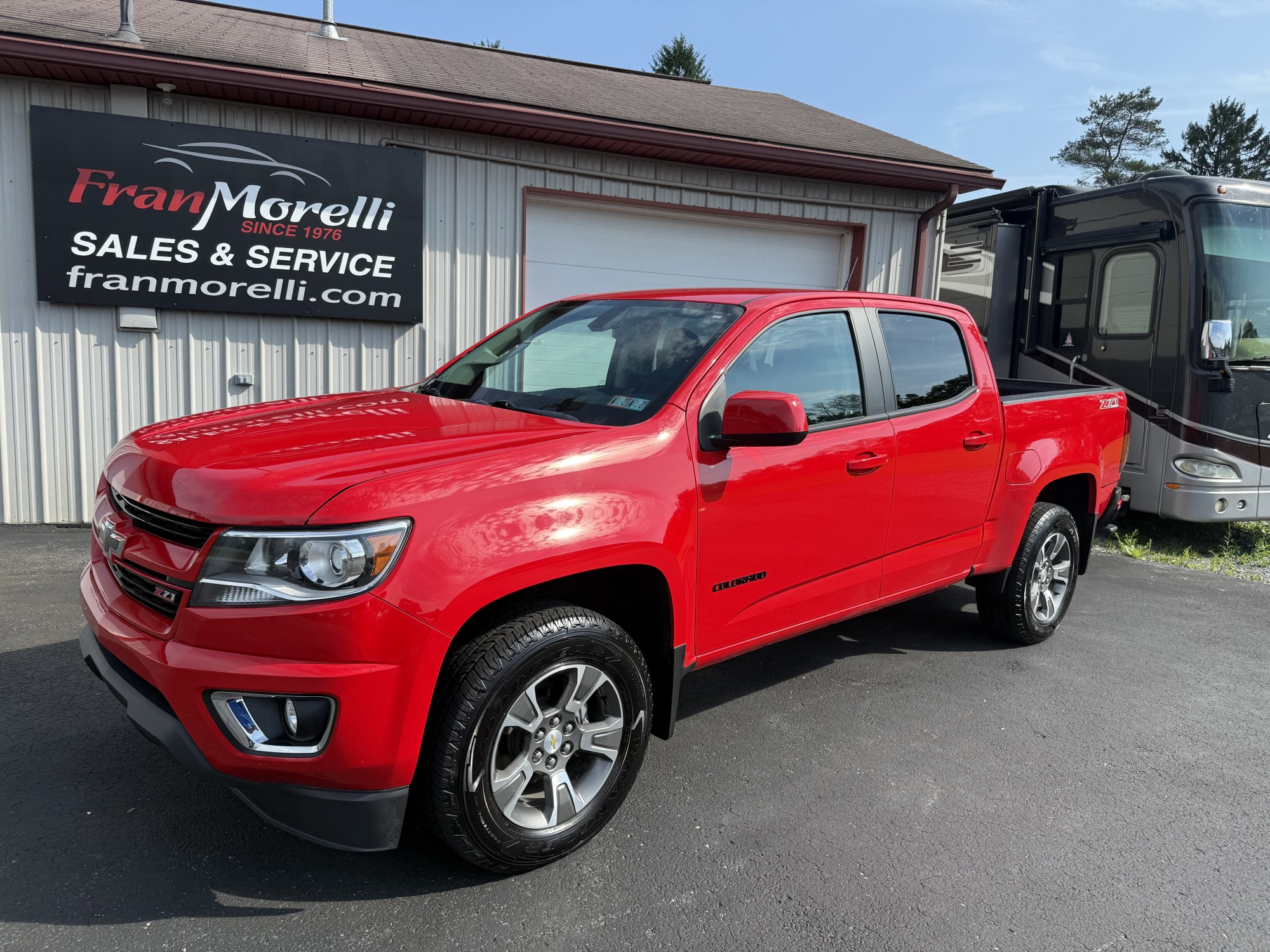 photo of 2020 Chevrolet Colorado Z71 Crew Cab 4WD Long Box