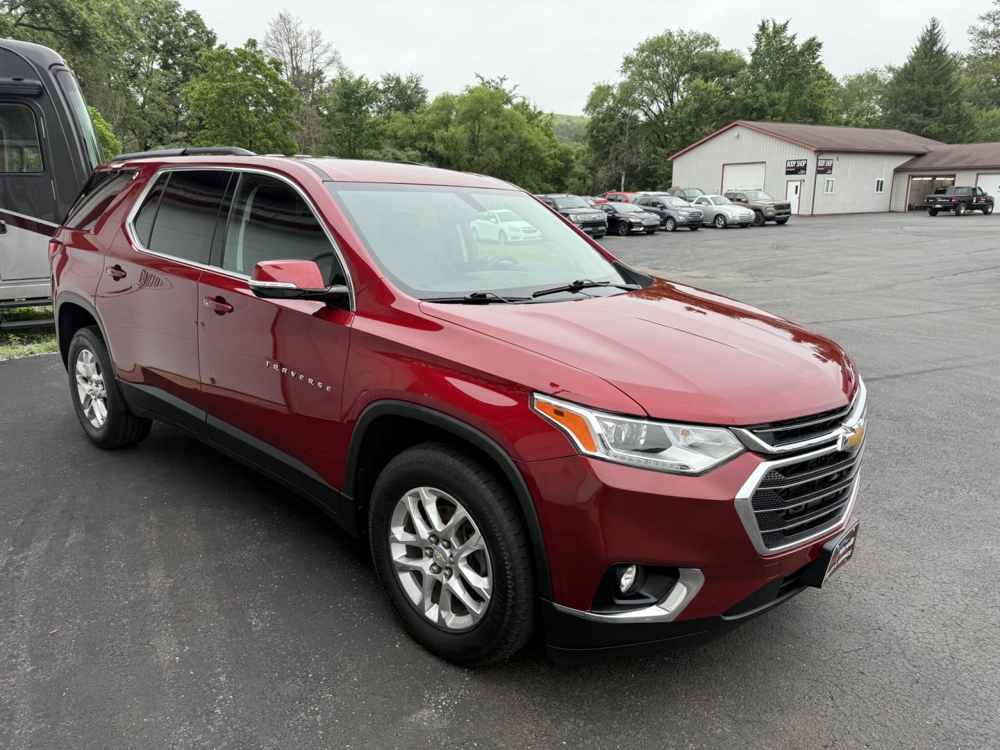 2019 Red Chevrolet Traverse LT Cloth AWD (1GNEVGKW3KJ) with an 3.6L V6 DOHC 24V engine, 9A transmission, located at 8464 Route 219, Brockway, PA, 15824, (814) 265-1330, 41.226871, -78.780518 - Sharp and well taken care of!! Stop in and see this 2019 Chev Traverse LT AWD with V6, air condition, cloth interior with pwr seat, factory wheels, quad seating, rear seat with rear a/c, and good miles. Serviced up and ready to sell. Fran Morelli Sales and Service has been selling vehicles for 50 ye- Photo#20