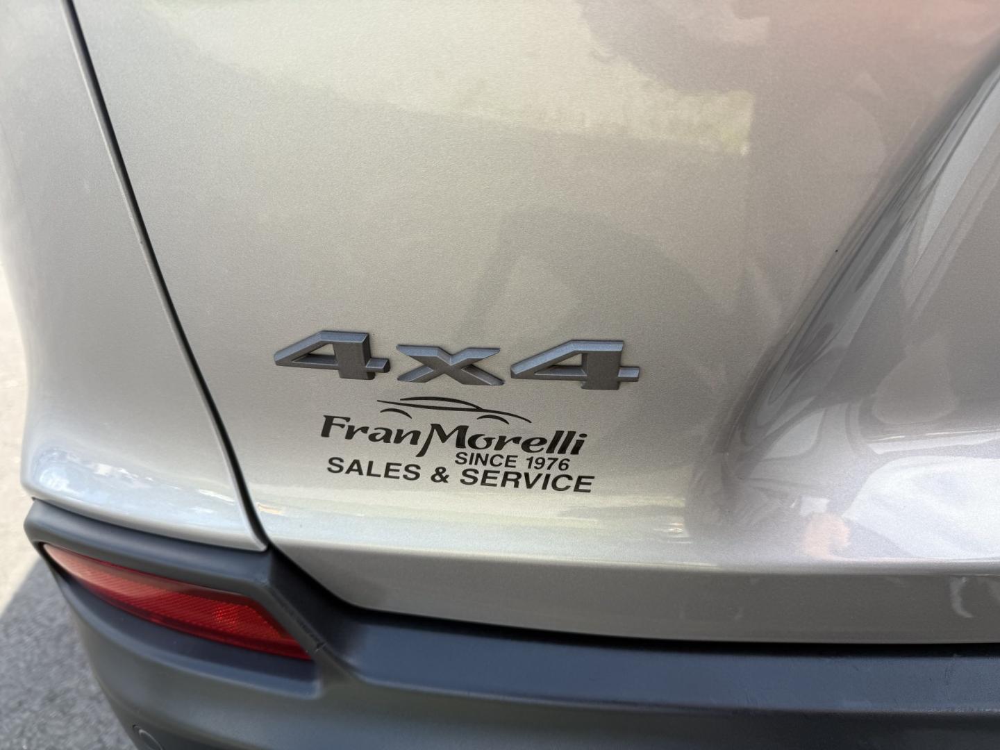 2019 Gray Jeep Cherokee Trailhawk 4WD (1C4PJMBX9KD) with an 3.2L V6 DOHC 24V engine, 9A transmission, located at 8464 Route 219, Brockway, PA, 15824, (814) 265-1330, 41.226871, -78.780518 - Sharp looking 2019 Jeep Cherokee Trailhawk 4wd with cloth interior, air condition, power windows and locks, Powerful V6, and much more. This Jeep is serviced with new inspection and ready to roll. Stop in at Fran's and check this Jeep out and the many other clean vehicles, selling vehicles for 50 ye- Photo#11