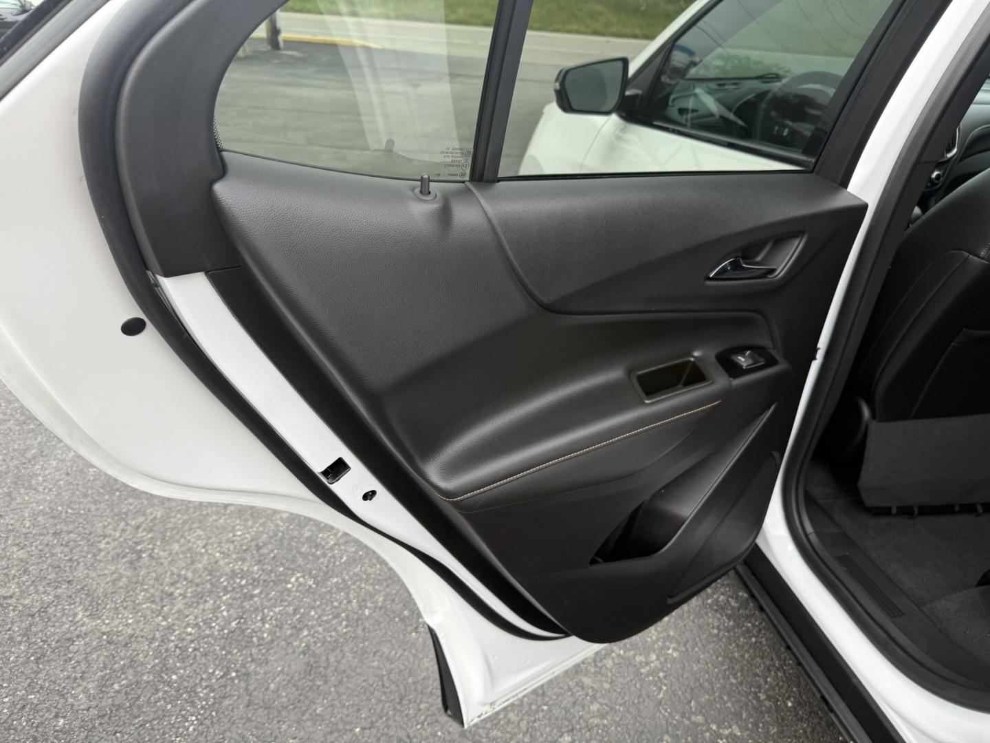2023 Chevrolet Equinox Premier - Photo 11