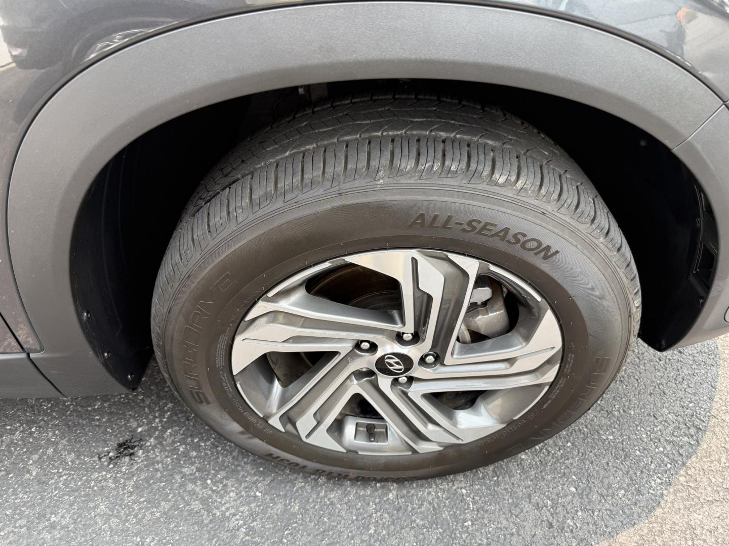 2023 Gray Hyundai Santa Fe SE AWD (5NMS1DAJ9PH) with an 2.5L L4 DOHC 16V engine, 6A transmission, located at 8464 Route 219, Brockway, PA, 15824, (814) 265-1330, 41.226871, -78.780518 - Very clean and well taken care of 2023 Hyundai Santa Fe AWD with cloth interior, air condition, power windows and locks, factory wheels, ONLY 45000 miles, and priced to sell. This Hyundai suv is serviced, Pa-inspected, and comes with a warranty.- Photo#17