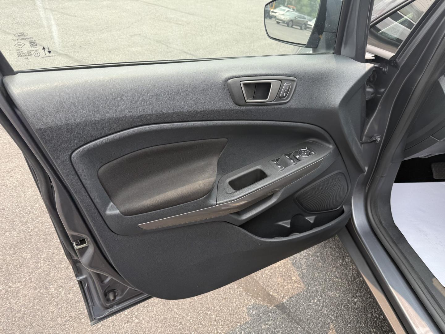 2020 Gray Ford EcoSport SE AWD (MAJ6S3GL8LC) with an 2.0L L4 DOHC 16V engine, 6A transmission, located at 8464 Route 219, Brockway, PA, 15824, (814) 265-1330, 41.226871, -78.780518 - Very nice, clean, and well taken care of 2020 Ford Ecosport Se 4wd with air condition, power seat, navigation, sunroof, factory wheels and ONLY 31000 miles. This Ford suv is serviced up and comes with a warranty. Great price, so hurry in and see the Morelli boys today on this. Located in Jefferson C- Photo#4