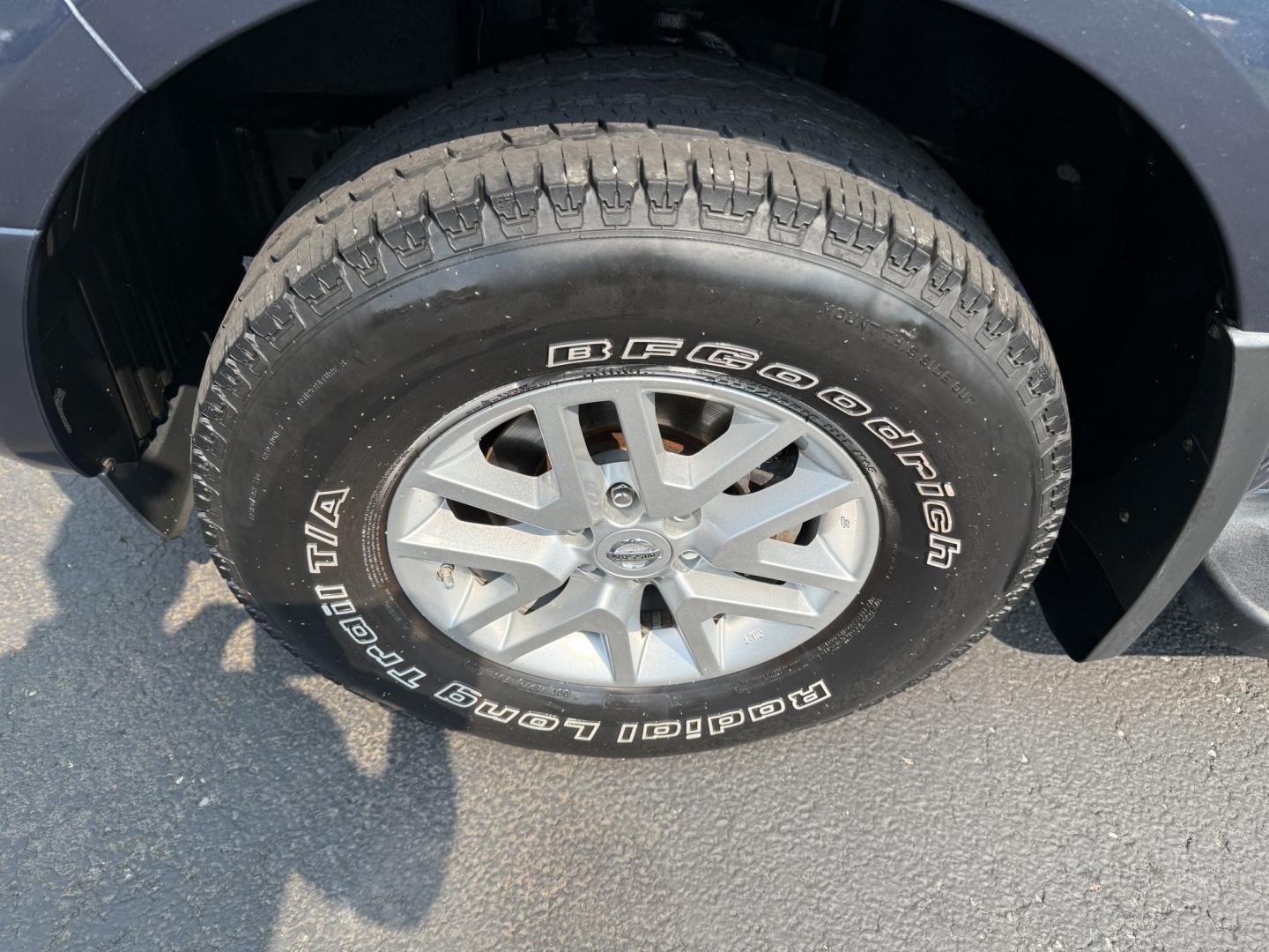 2015 Blue Nissan Frontier SL Crew Cab 5AT 4WD (1N6AD0EV2FN) with an 4.0L V6 DOHC 24V engine, 5-Speed Automatic transmission, located at 8464 Route 219, Brockway, PA, 15824, (814) 265-1330, 41.226871, -78.780518 - MUST SEE 2015 NISSAN FRONTIER CREW CAB 4WD with air condition, power windows and locks, factory wheels, bed liner, rear slider and much more. ONLY 48000 miles on this pre owned Nissan truck. Serviced up and ready to go.- Photo#1