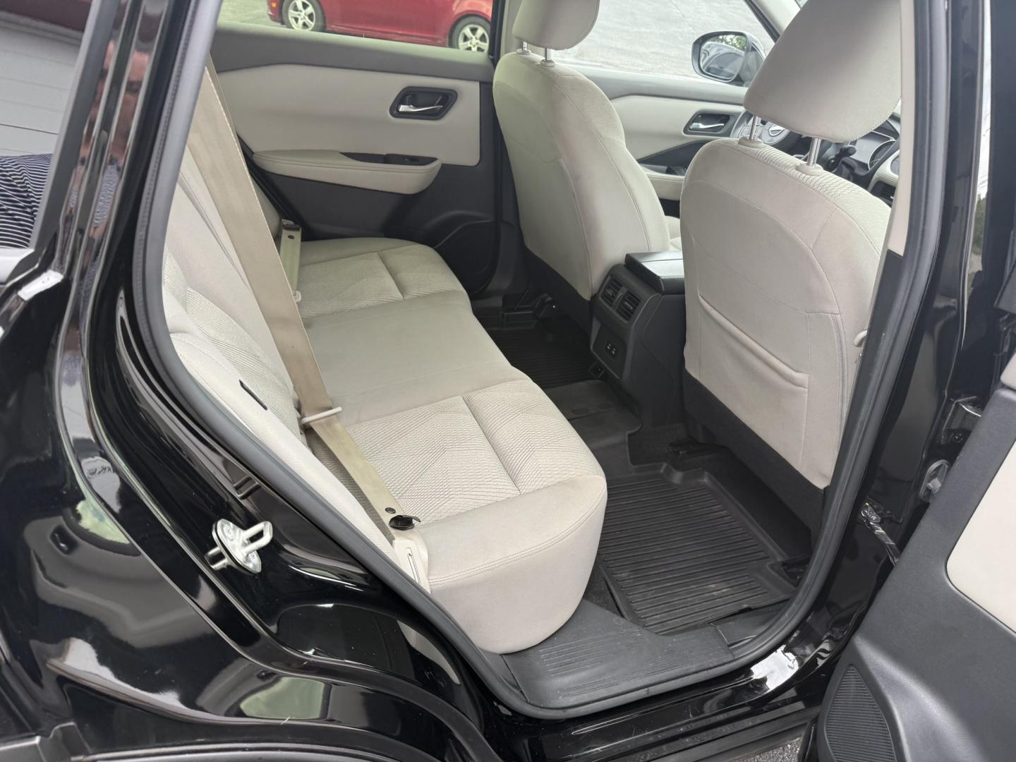 2024 Black Nissan Rogue SV AWD (JN8BT3BBXRW) with an 2.5L L4 DOHC 16V engine, CVT transmission, located at 8464 Route 219, Brockway, PA, 15824, (814) 265-1330, 41.226871, -78.780518 - Super clean, well taken care of 2024 Nissan Rogue SV AWD with cloth interior, power driver's seat, air condition, power windows and locks, factory alloy wheels and ONLY 39000 miles...This Nissan suv is a 1-owner that comes with remaining factory warranty and is serviced up. Priced under retail value- Photo#15