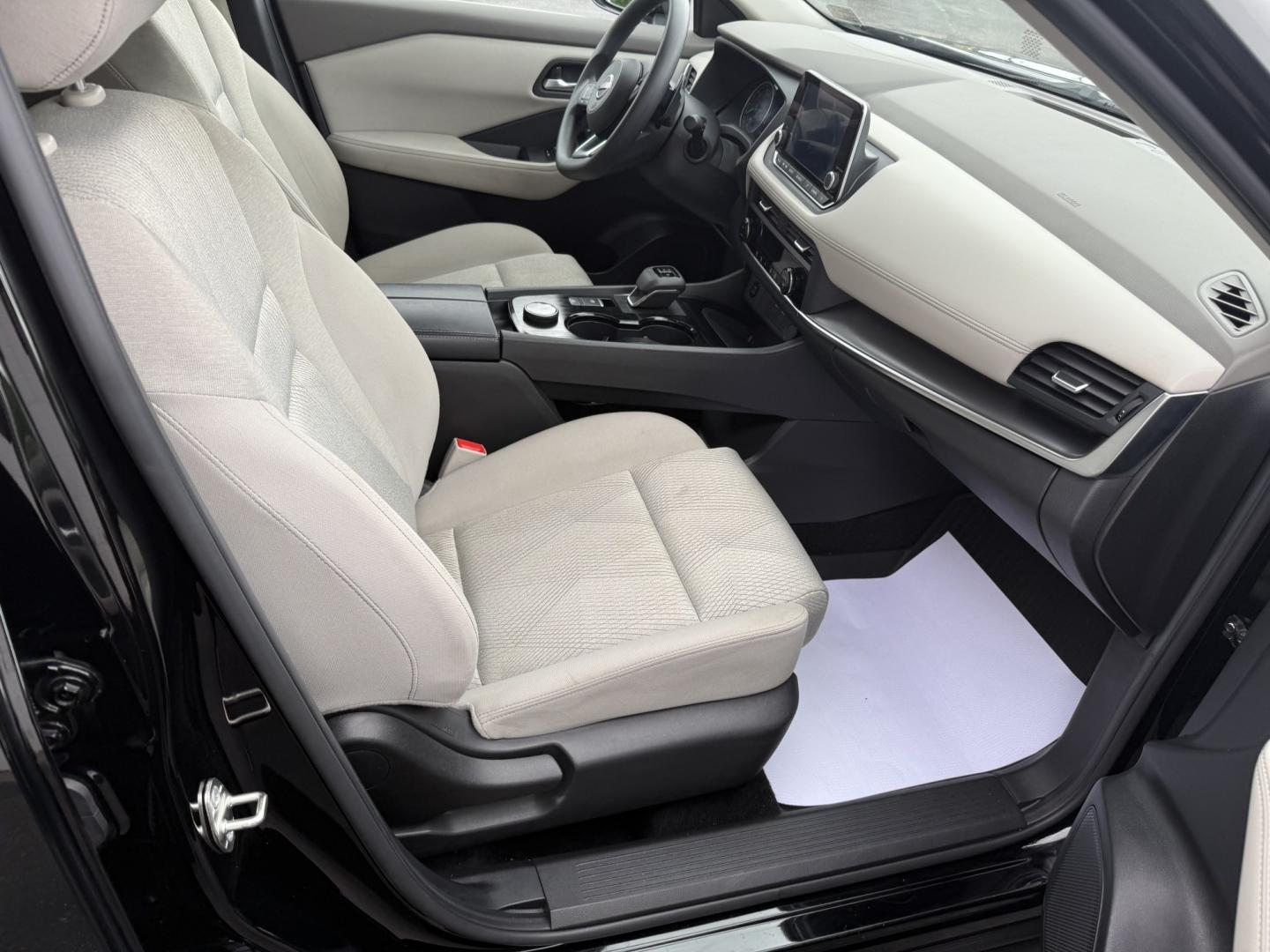 2024 Black Nissan Rogue SV AWD (JN8BT3BBXRW) with an 2.5L L4 DOHC 16V engine, CVT transmission, located at 8464 Route 219, Brockway, PA, 15824, (814) 265-1330, 41.226871, -78.780518 - Super clean, well taken care of 2024 Nissan Rogue SV AWD with cloth interior, power driver's seat, air condition, power windows and locks, factory alloy wheels and ONLY 39000 miles...This Nissan suv is a 1-owner that comes with remaining factory warranty and is serviced up. Priced under retail value- Photo#17