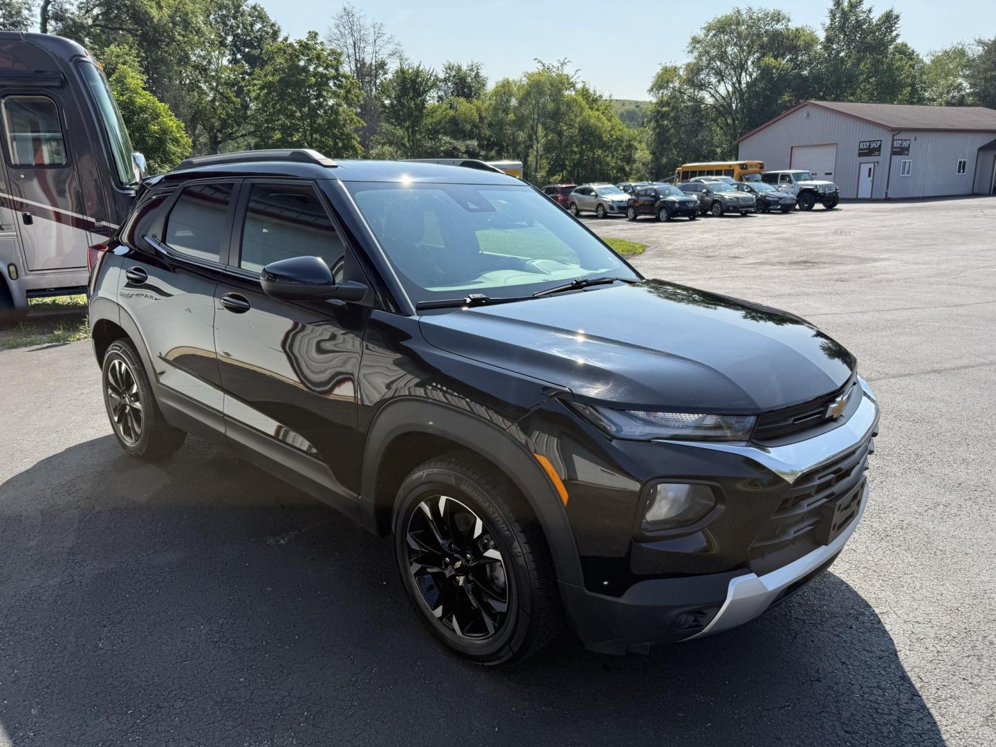 2021 Black Chevrolet Trailblazer LT AWD (KL79MRSL9MB) with an 1.3L L3 DOHC 12V engine, 9A transmission, located at 8464 Route 219, Brockway, PA, 15824, (814) 265-1330, 41.226871, -78.780518 - Good looking and well equipped. Stop in and see this 2021 Chev Trailblazer LT AWD with power seat, heated front seats, cloth interior, air condition, and much much more. This Chevy suv is serviced with new tires and comes with a 12 month/12000 mile warranty. Stop in and see the Morelli boys today, s- Photo#18