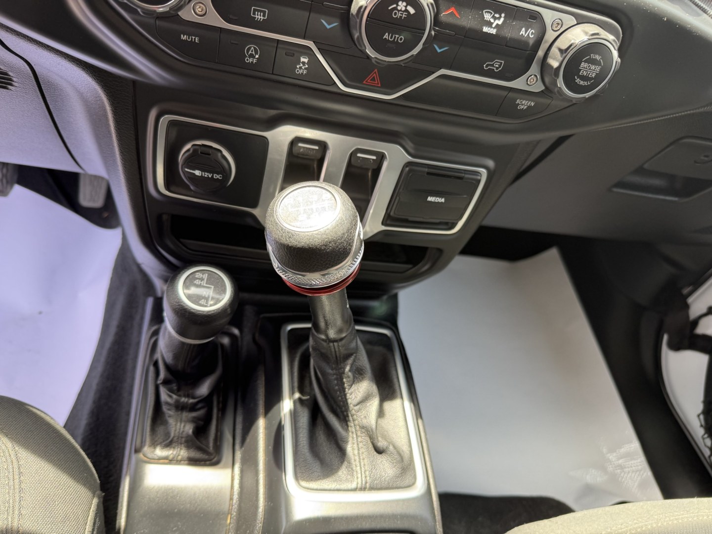 2018 White Jeep Wrangler JK Sport 4WD (1C4GJXAG8JW) with an 3.6L V6 DOHC 24V FFV engine, 6SP transmission, located at 8464 Route 219, Brockway, PA, 15824, (814) 265-1330, 41.226871, -78.780518 - Good looking pre owned 2018 Jeep Wrangler Sport package lifted with a V6, air condition, power windows and locks, hard top and much more. 92,000 miles on this Jeep, which is serviced up and ready to go.- Photo#5
