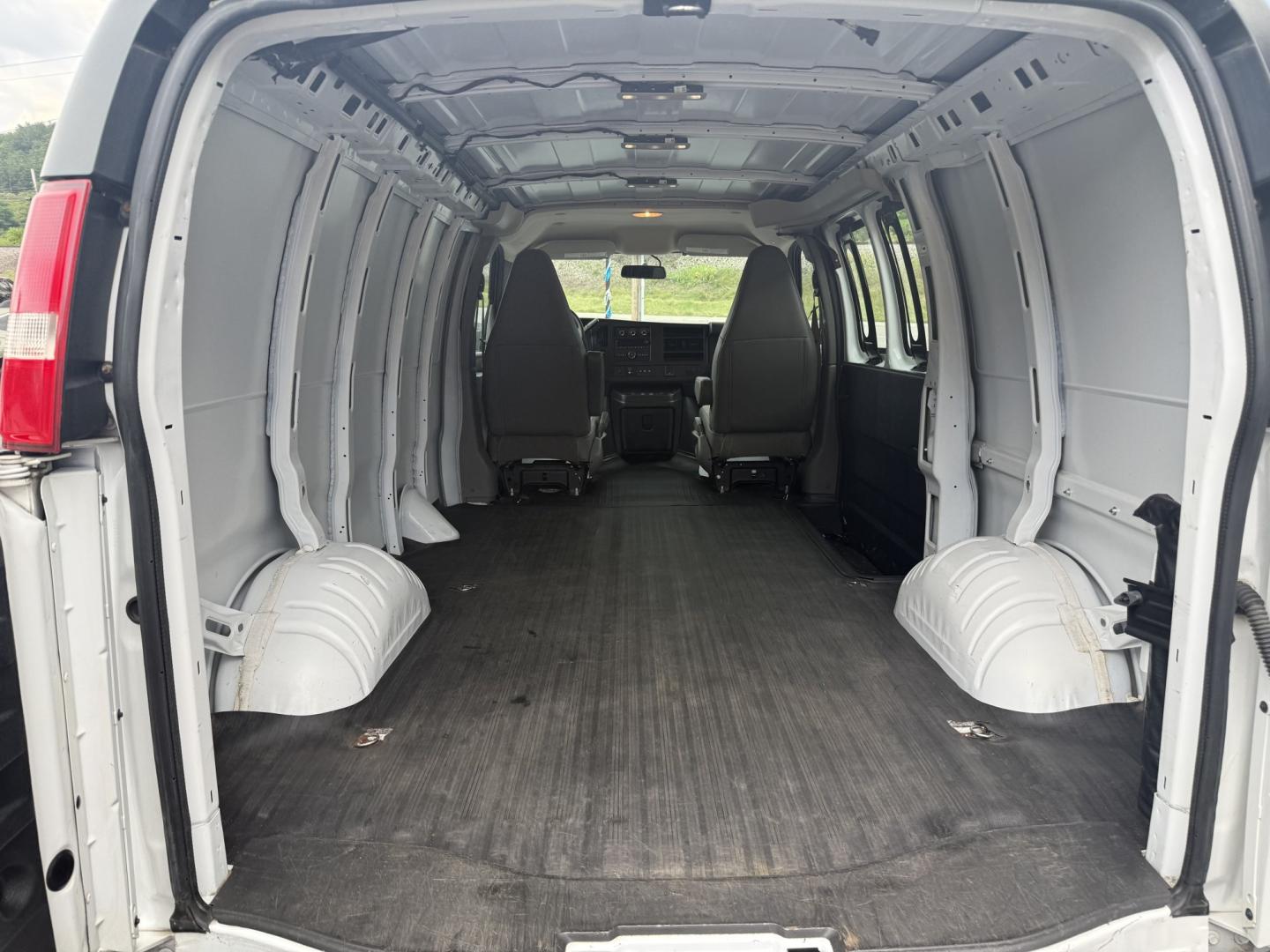 2019 White Chevrolet Express 2500 Cargo (1GCWGAFP3K1) with an 4.3L V6 engine, 6A transmission, located at 8464 Route 219, Brockway, PA, 15824, (814) 265-1330, 41.226871, -78.780518 - Well taken care of 2019 Chev 2500 Cargo van. This Chevy is serviced up and priced well below book value.- Photo#9
