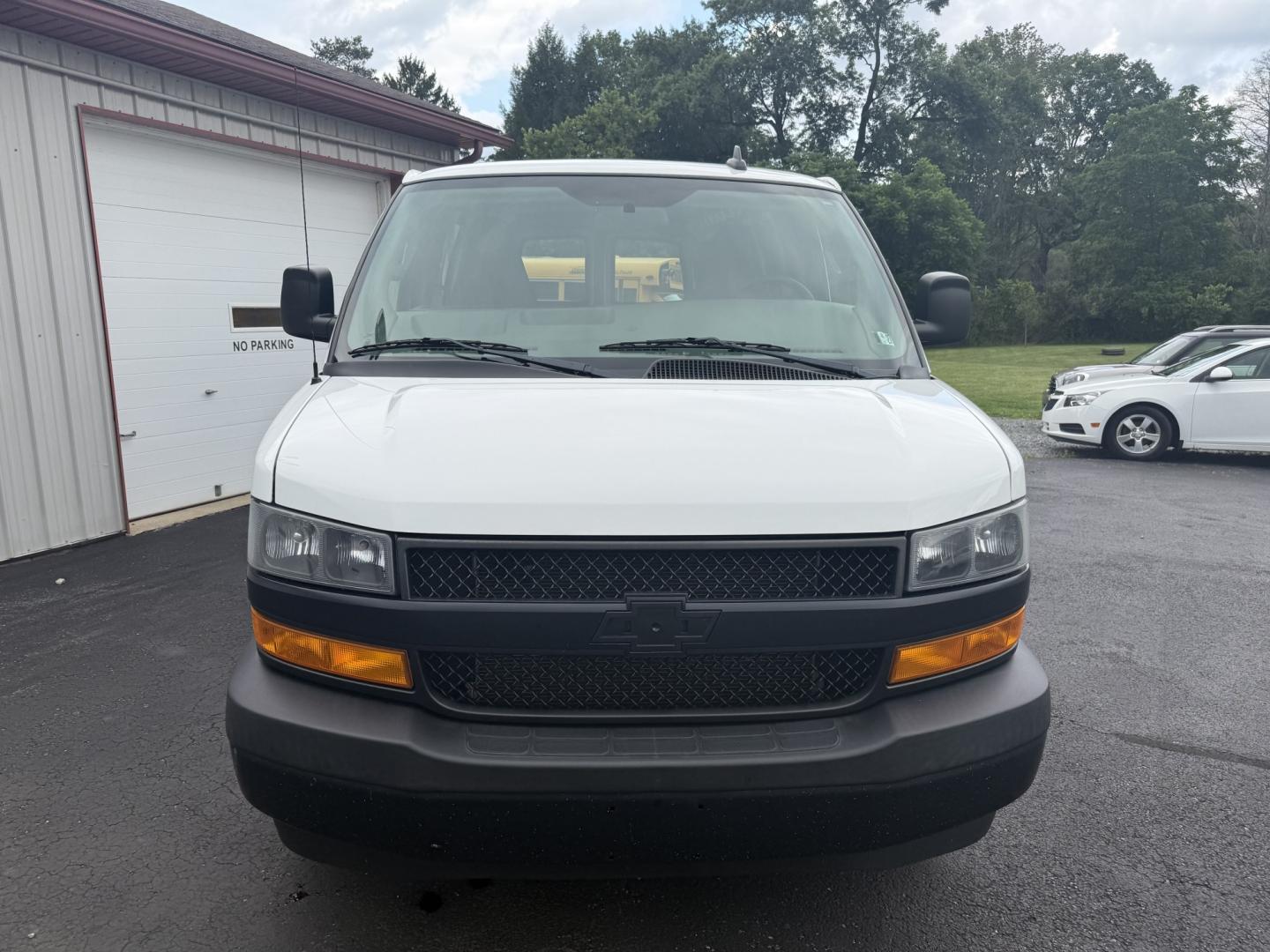 2019 White Chevrolet Express 2500 Cargo (1GCWGAFP3K1) with an 4.3L V6 engine, 6A transmission, located at 8464 Route 219, Brockway, PA, 15824, (814) 265-1330, 41.226871, -78.780518 - Well taken care of 2019 Chev 2500 Cargo van. This Chevy is serviced up and priced well below book value.- Photo#16