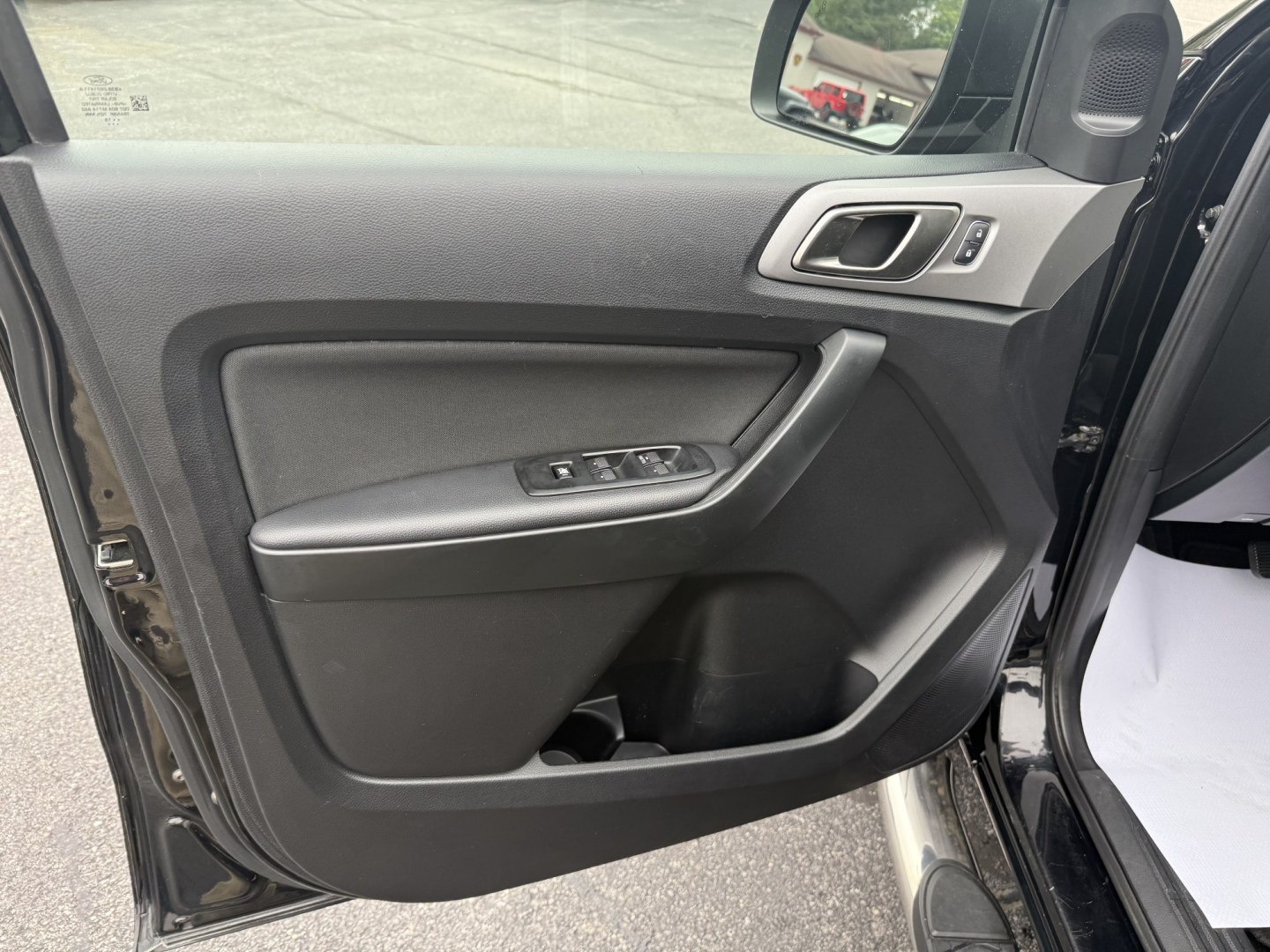 2019 Black Ford Ranger XL SuperCrew 4WD (1FTER4FH0KL) with an 2.3L L4 DOHC 16V engine, 10A transmission, located at 8464 Route 219, Brockway, PA, 15824, (814) 265-1330, 41.226871, -78.780518 - Hard to find truck and we have the right one...2019 Ford Ranger Crew XLT 4wd with air condition, power windows and locks, factory wheels, bed cover/liner and much more. This pre owned Ford truck is priced to sell, so hurry in and see the Morelli boys today.- Photo#4